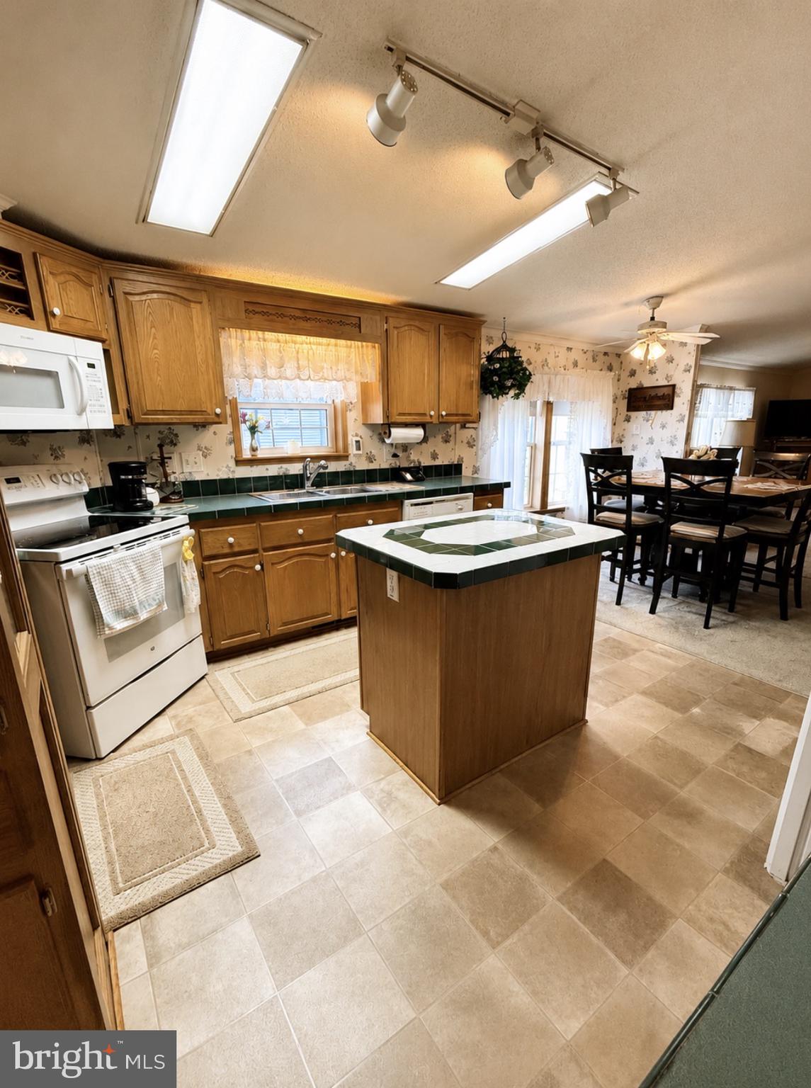 SHADOWSTONE VILLAGE - Residential
