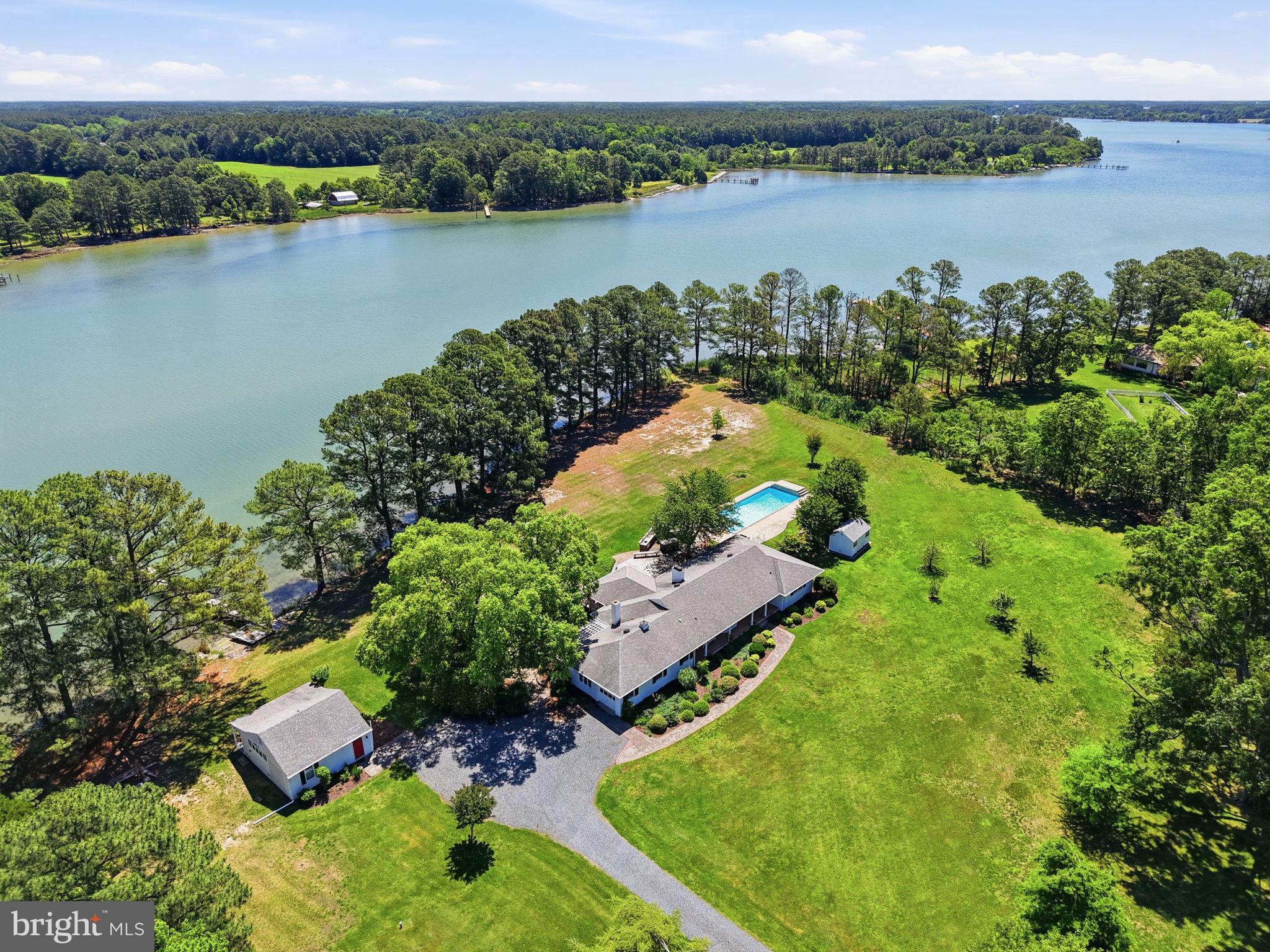 DRUM POINT - Residential