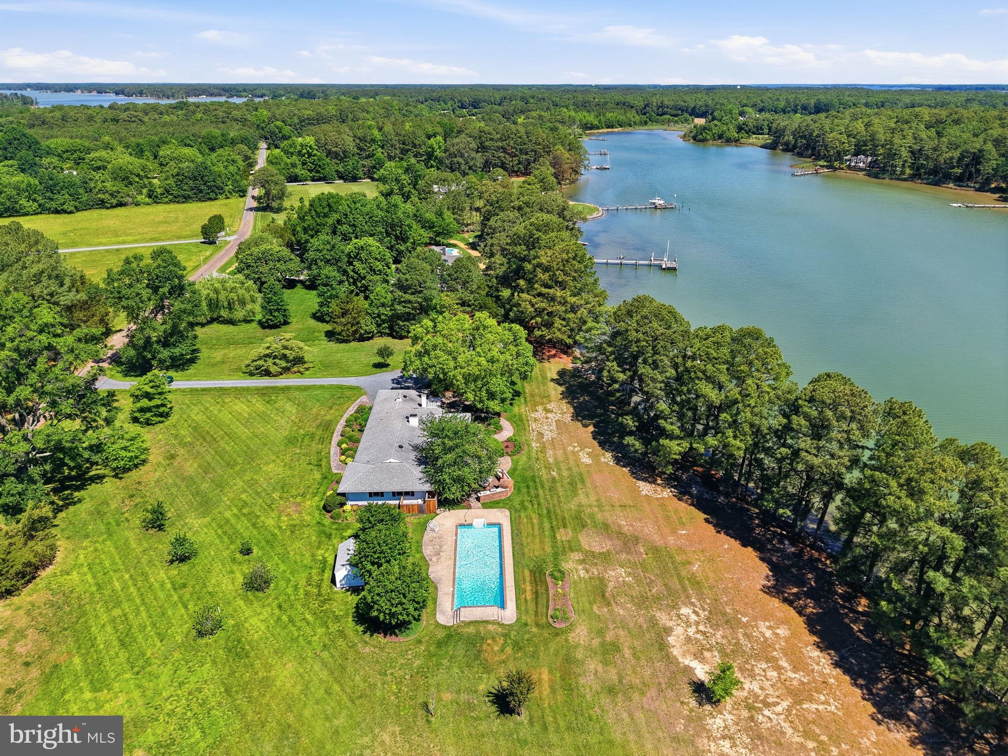 DRUM POINT - Residential