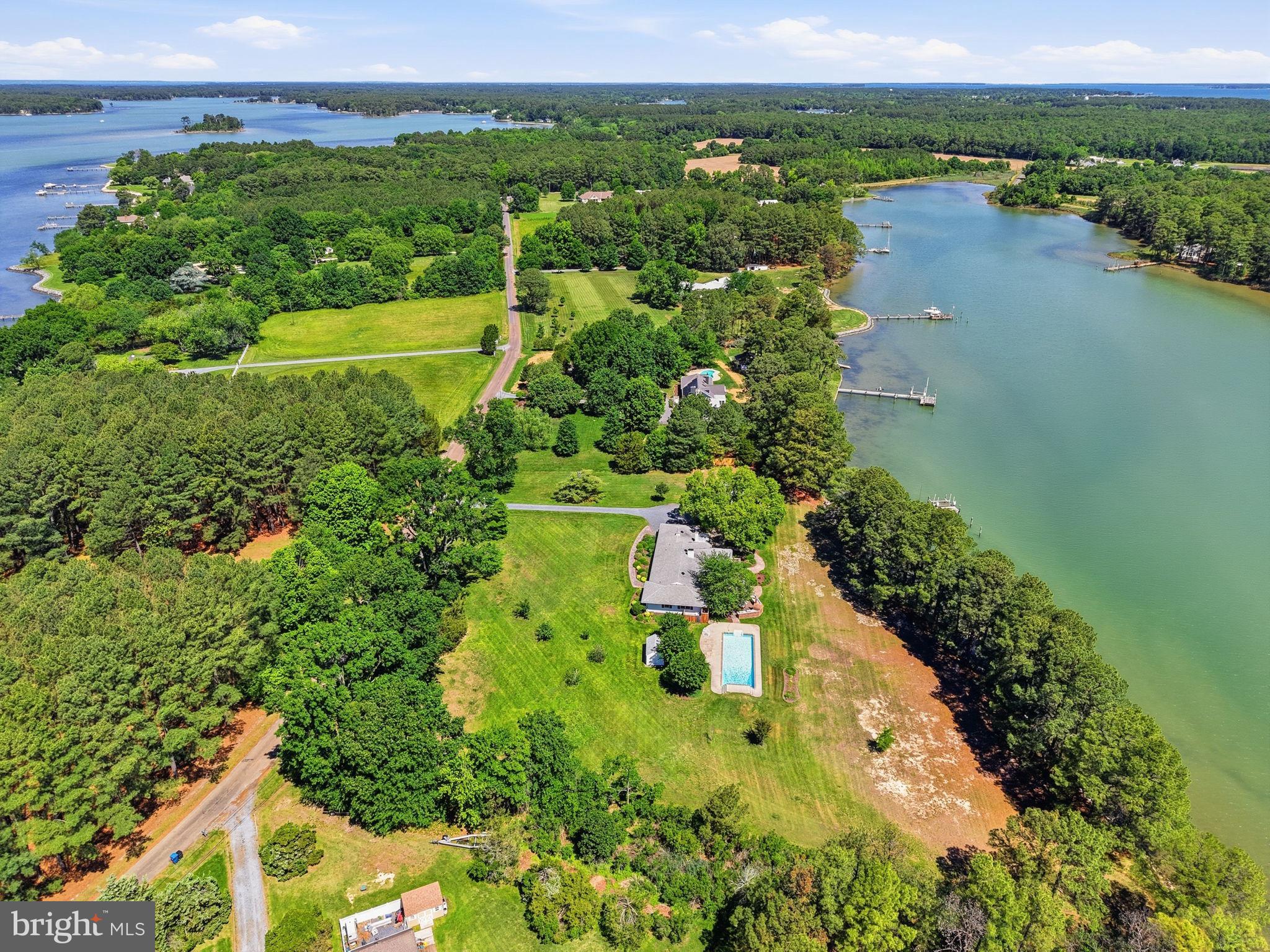 DRUM POINT - Residential