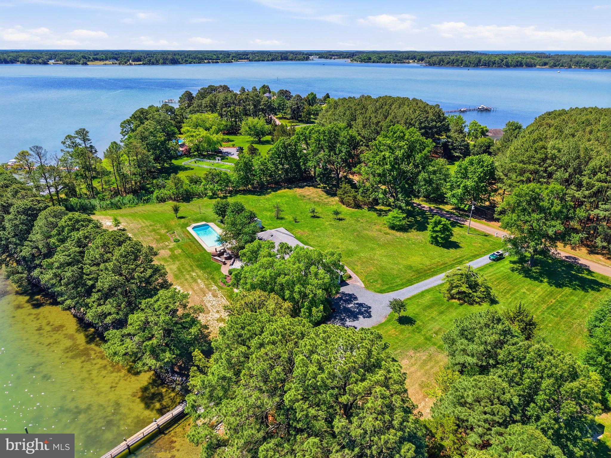 DRUM POINT - Residential