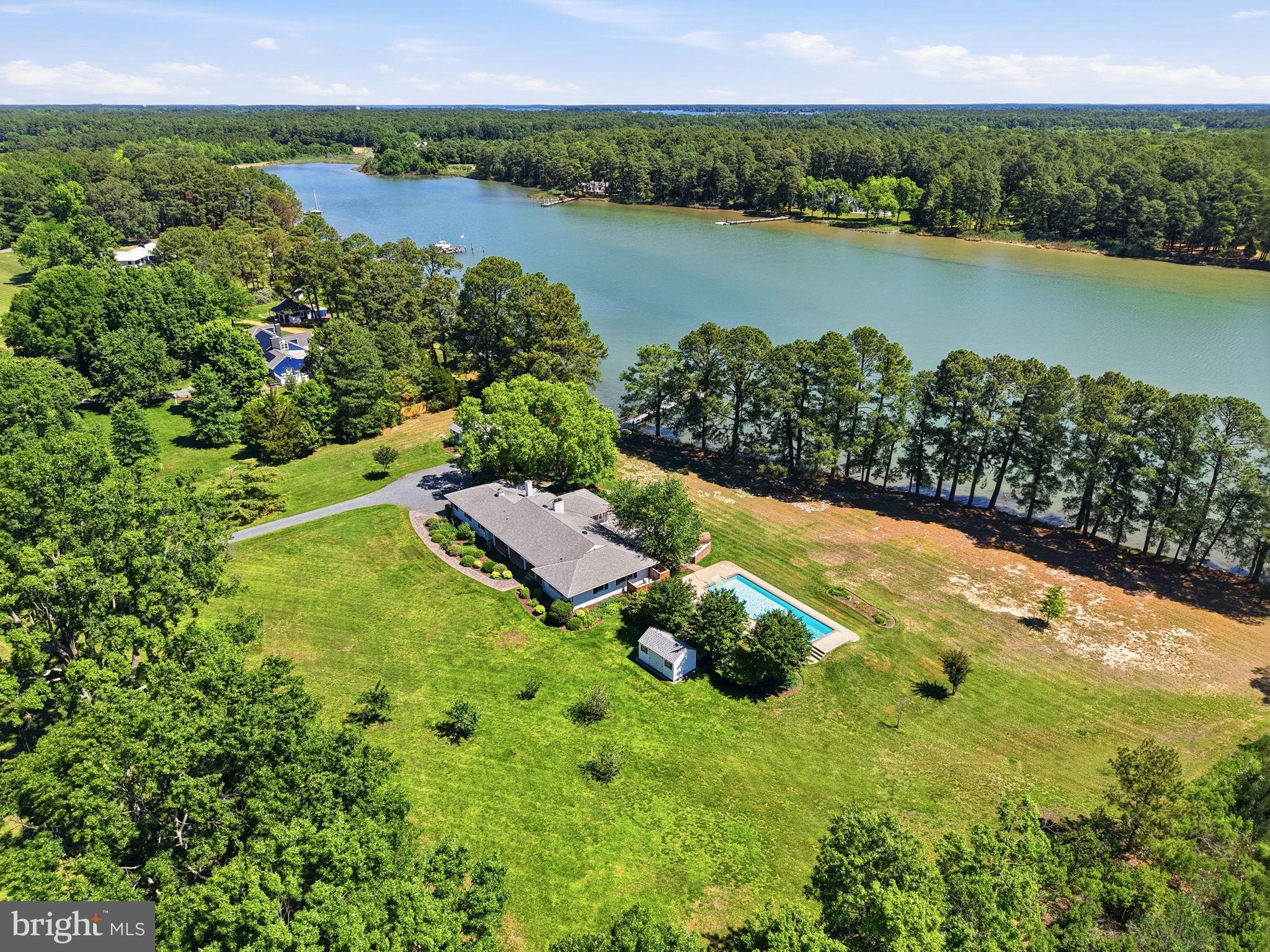 DRUM POINT - Residential