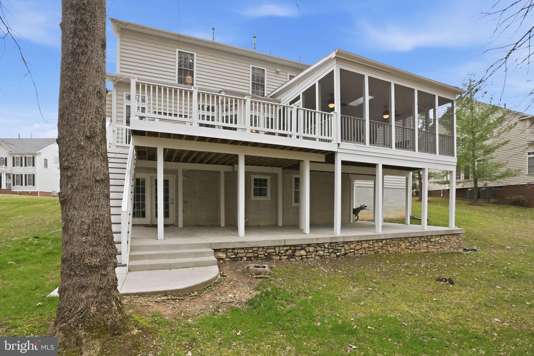 LAKELANDS - Residential
