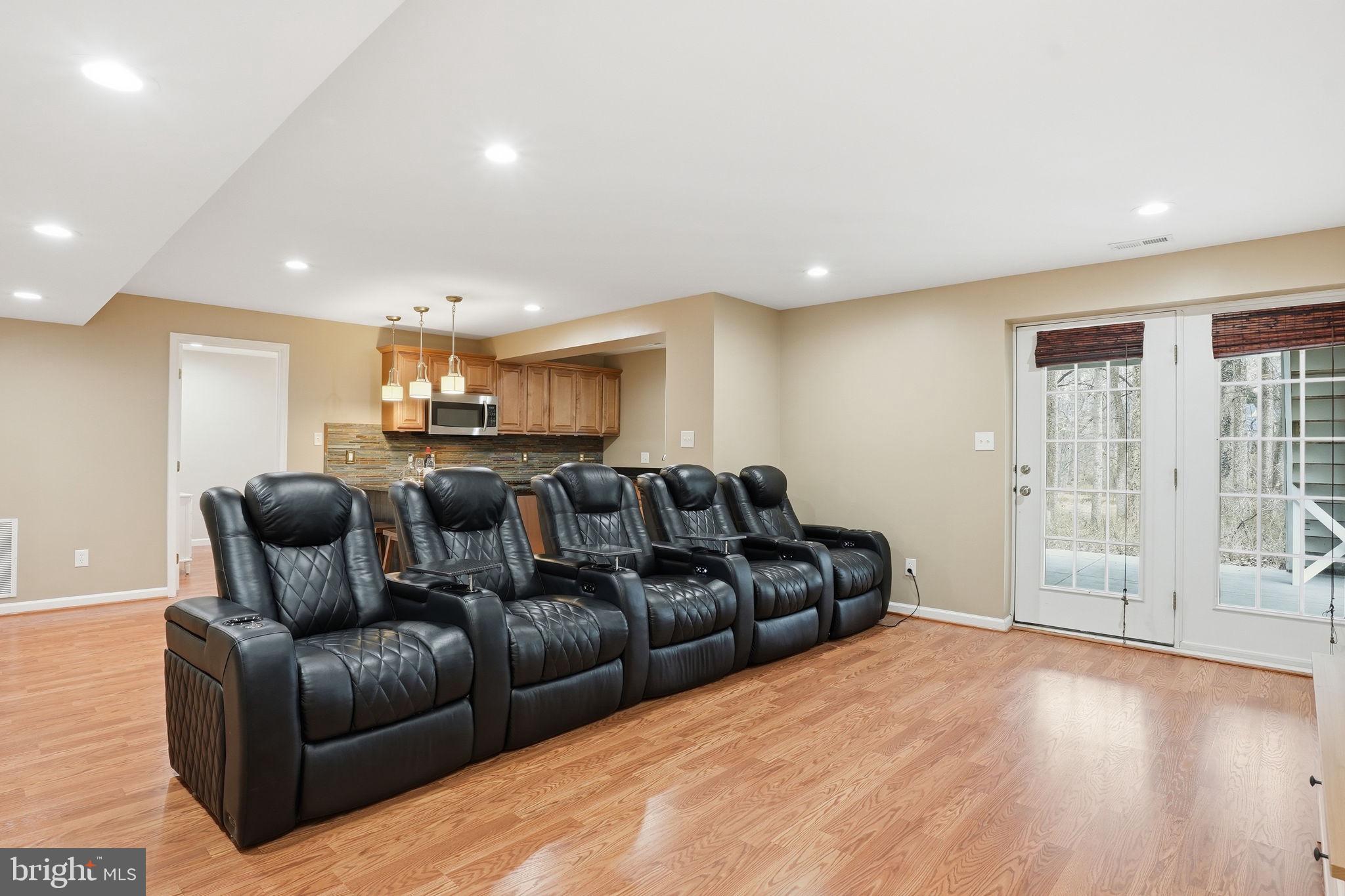 LAKELANDS - Residential