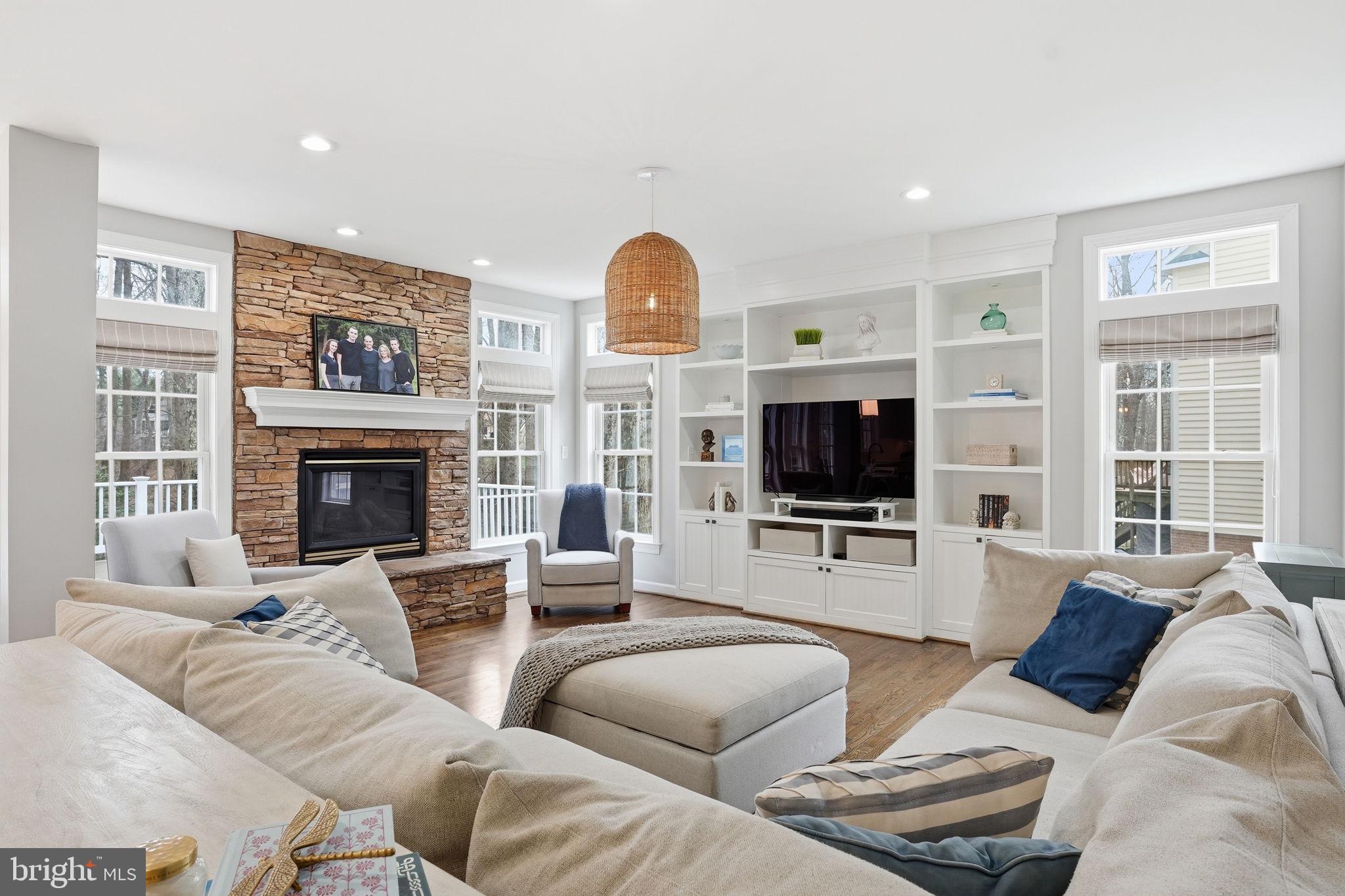 LAKELANDS - Residential