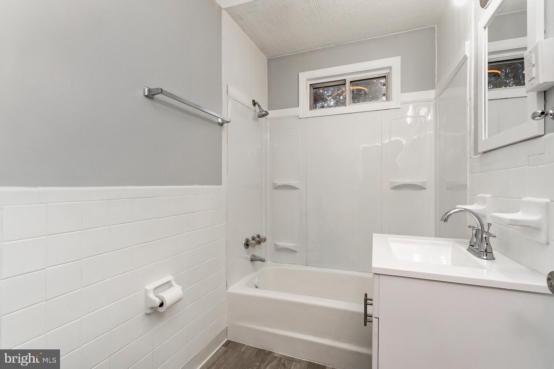 HOLIDAY POCONO - Residential