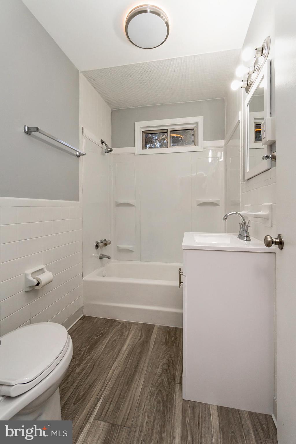 HOLIDAY POCONO - Residential