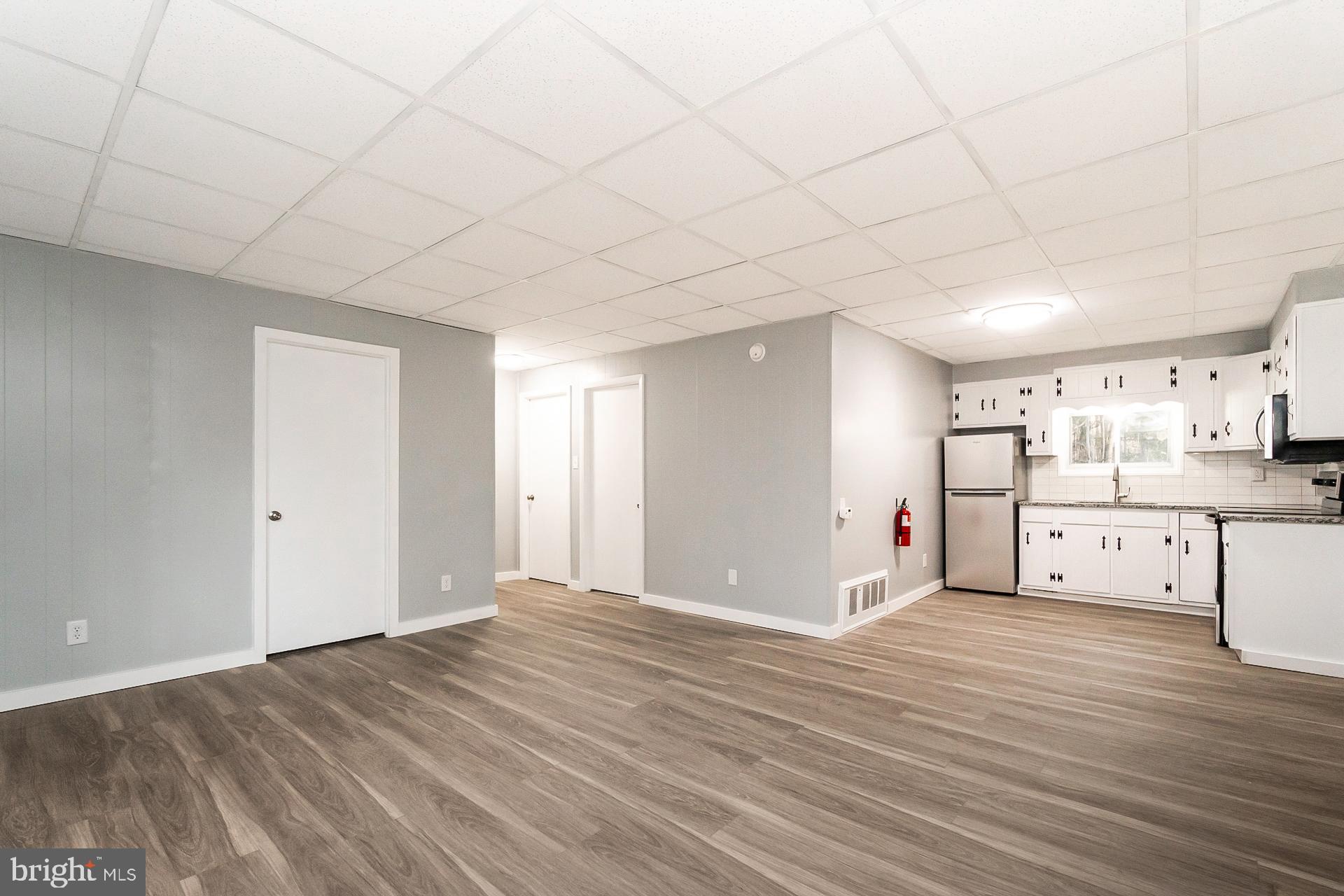 HOLIDAY POCONO - Residential