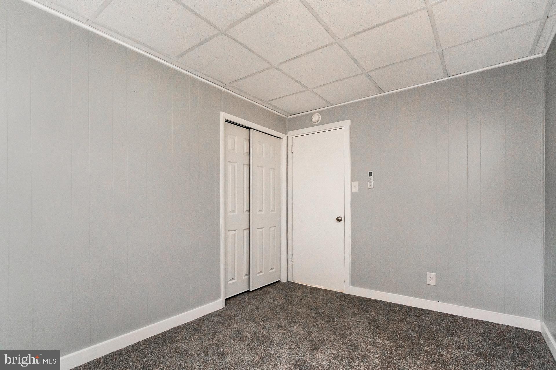 HOLIDAY POCONO - Residential