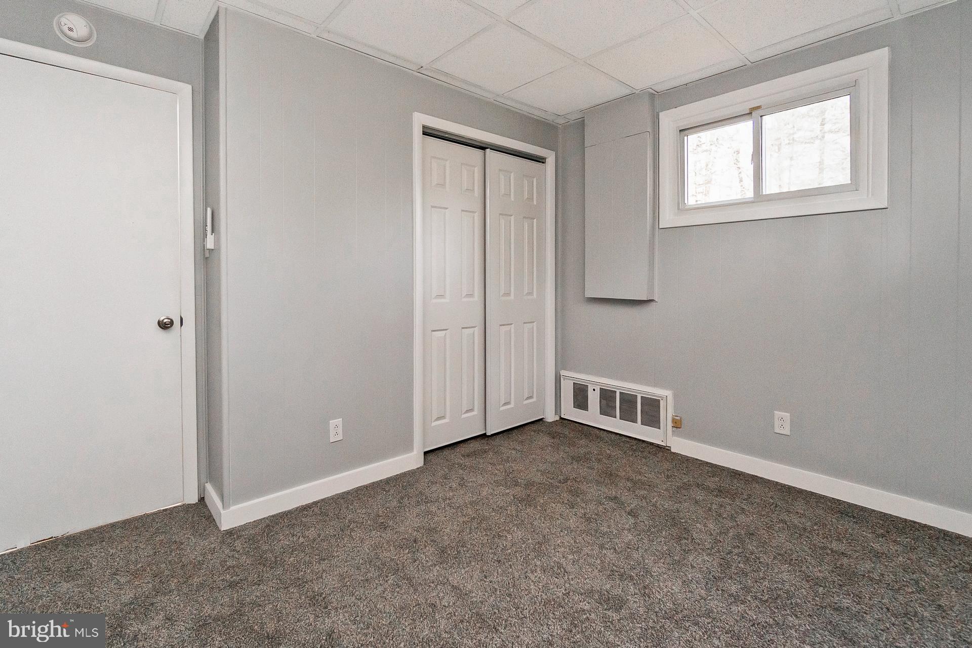 HOLIDAY POCONO - Residential