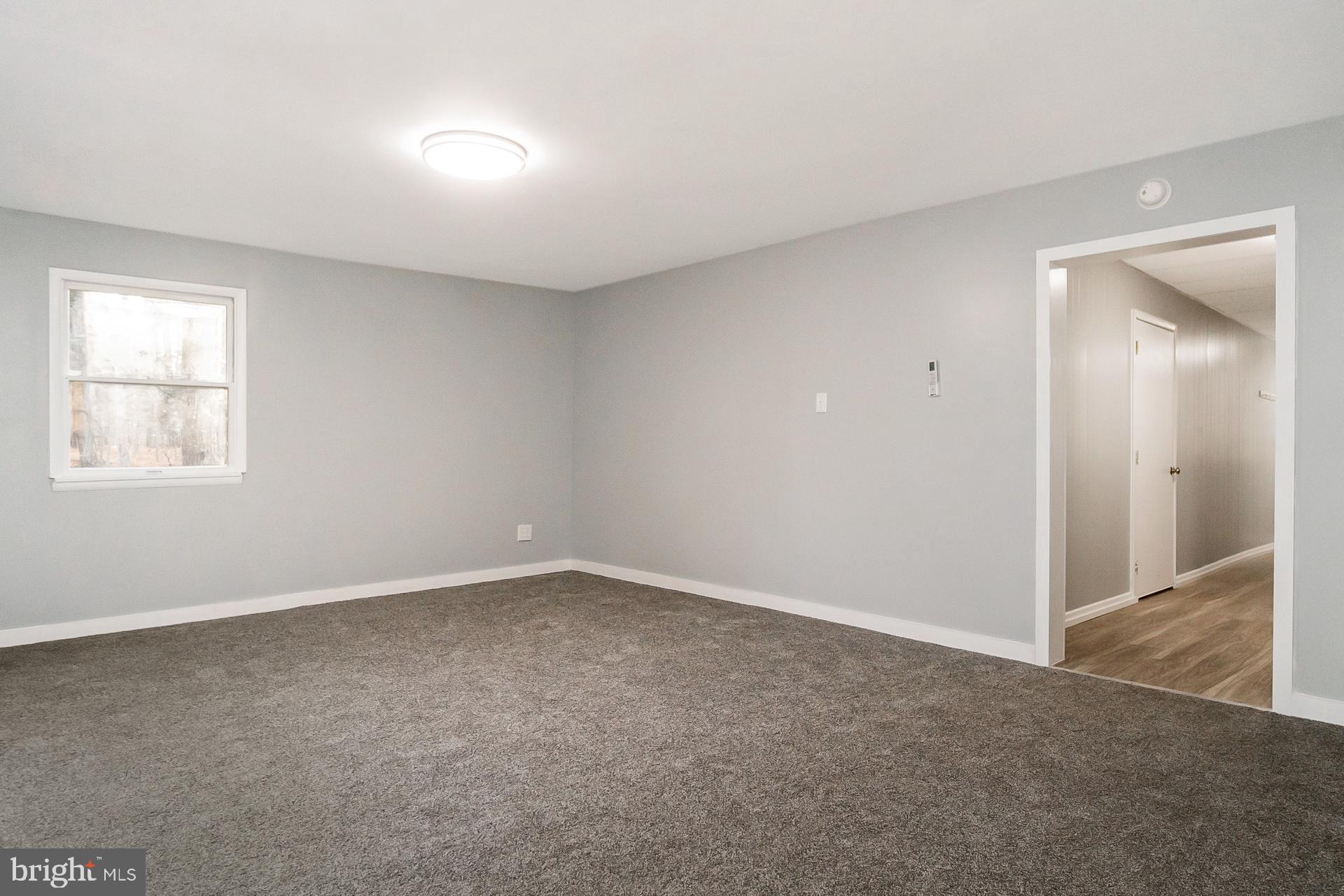 HOLIDAY POCONO - Residential