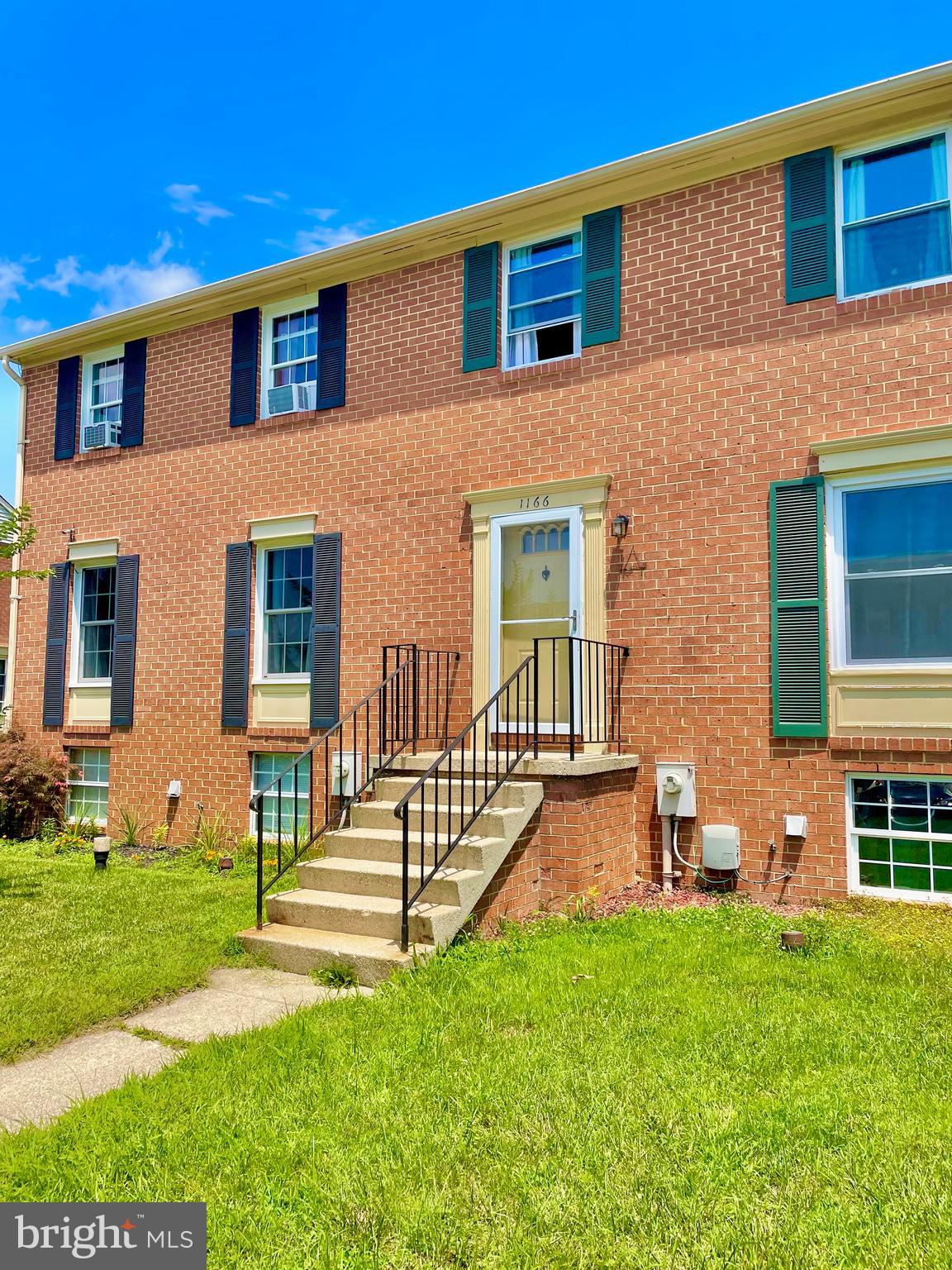 ELIZABETHS LANDING - Residential