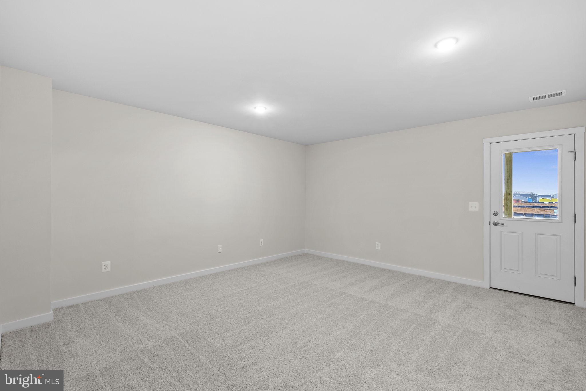 HUNTWELL WEST - Residential
