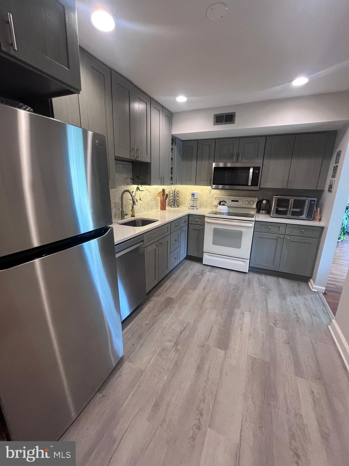 FAIRFAX COUNTY - Residential
