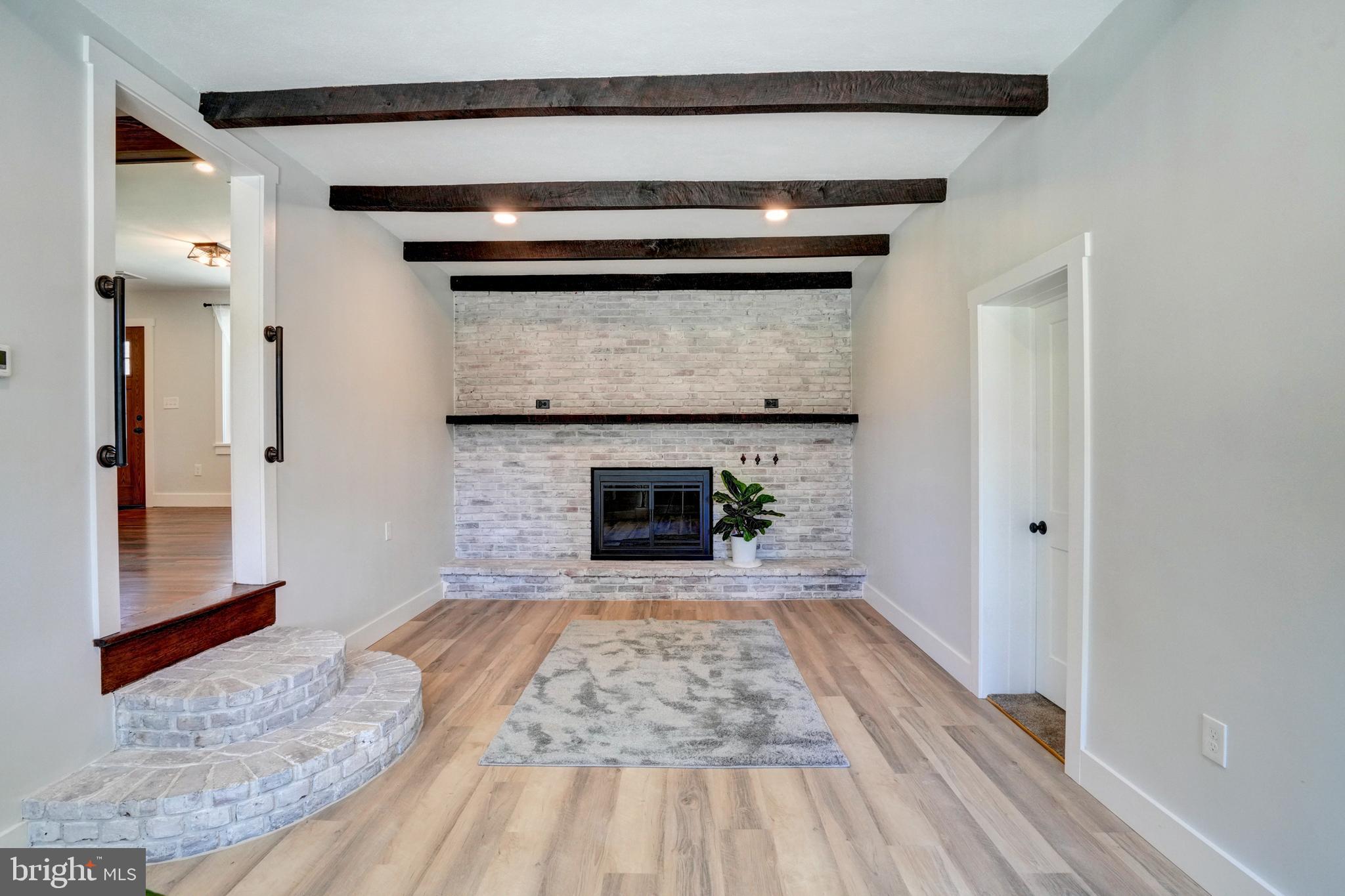 GARY TERRACE - Commercial Sale
