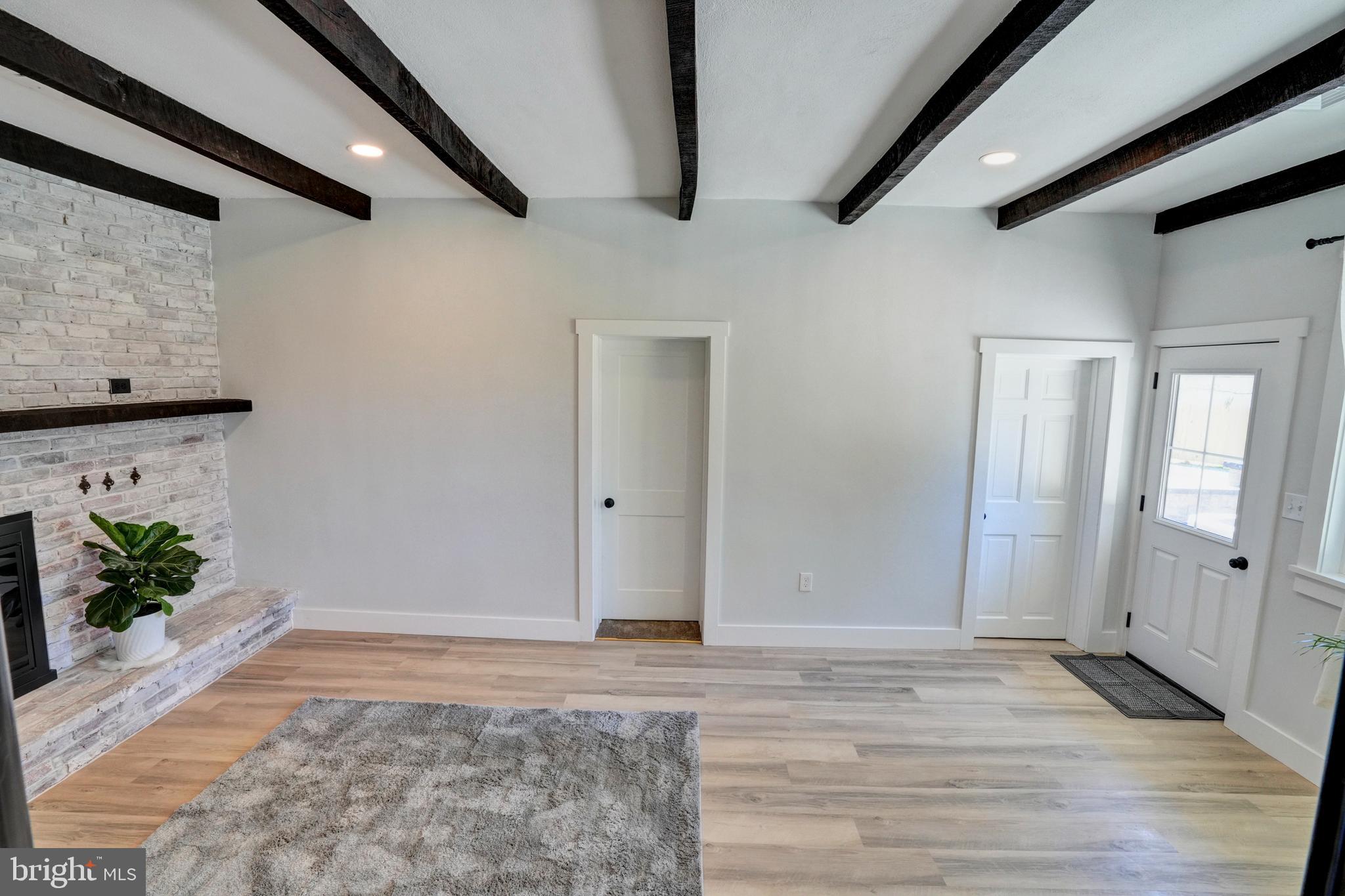 GARY TERRACE - Commercial Sale