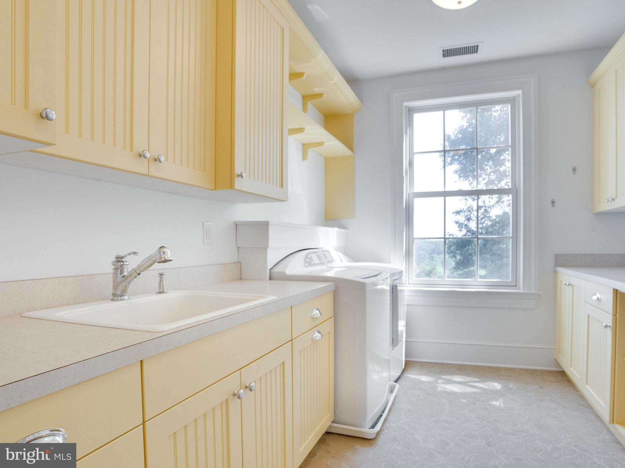 DAVIDSONVILLE - Residential