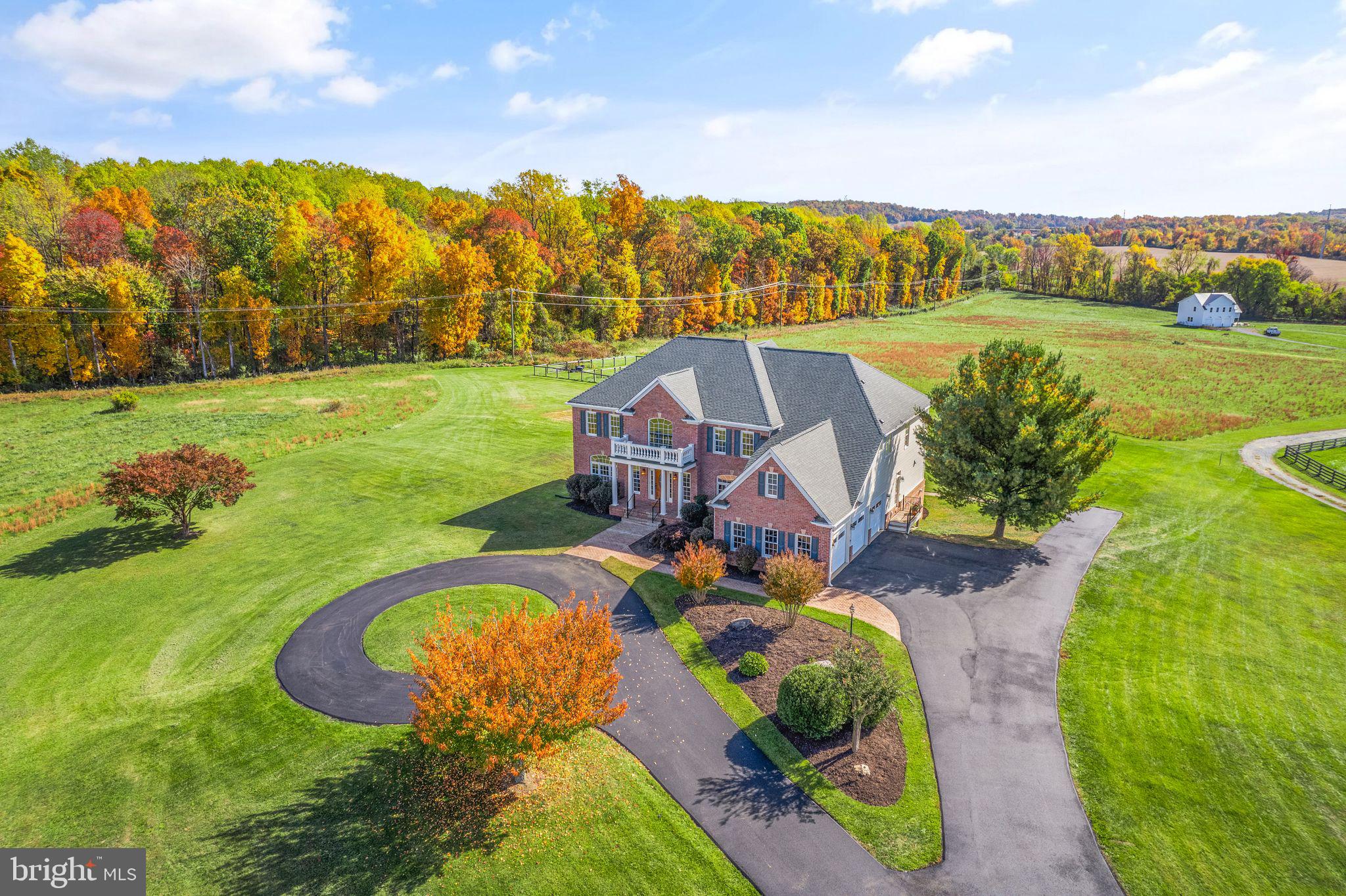 DEBUTTS - Residential