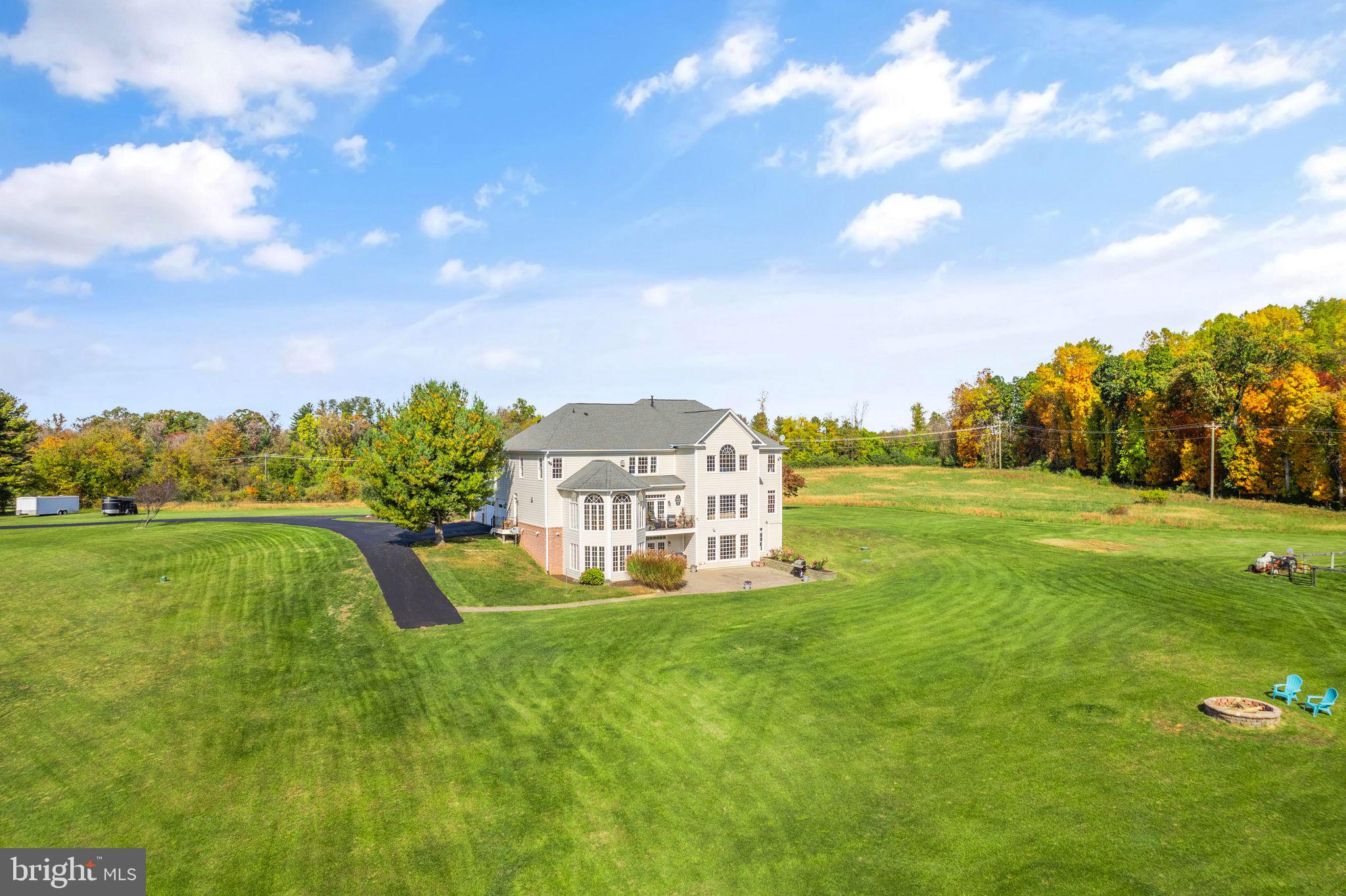 DEBUTTS - Residential