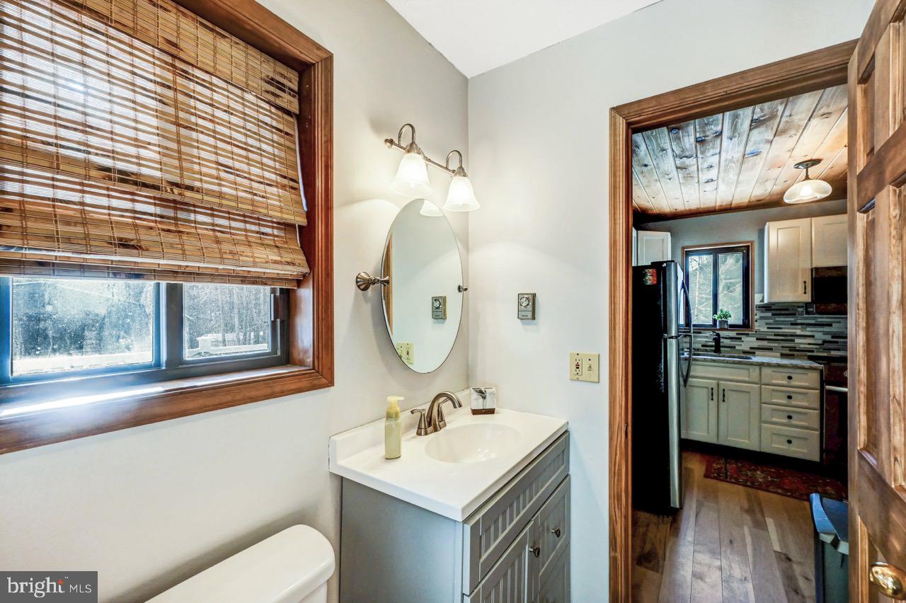 ARROWHEAD LAKE - Residential