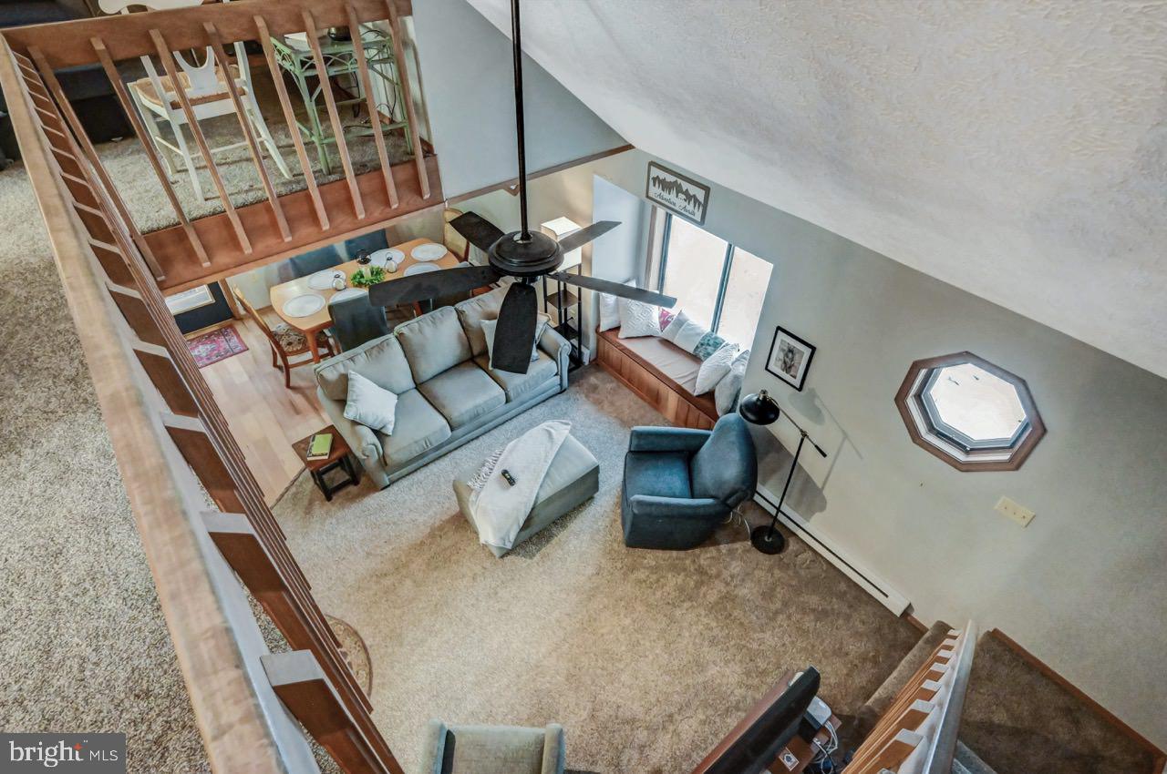 ARROWHEAD LAKE - Residential