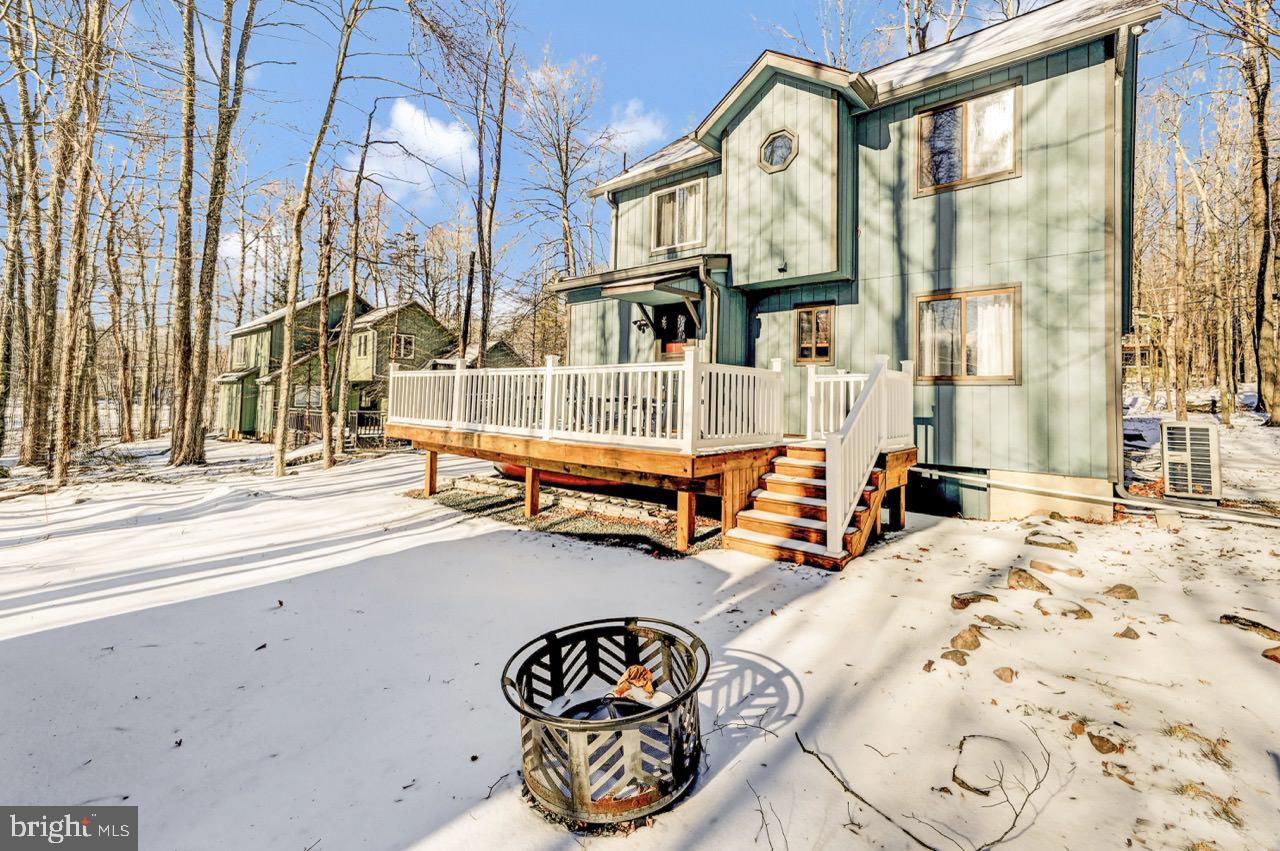 ARROWHEAD LAKE - Residential