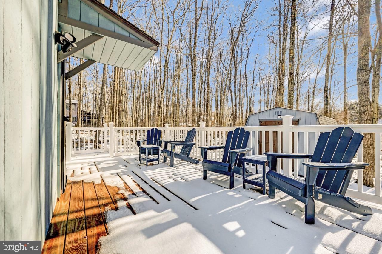 ARROWHEAD LAKE - Residential