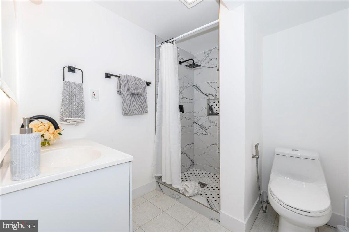 PT ROCKVILLE OUT RES. 3 - Residential