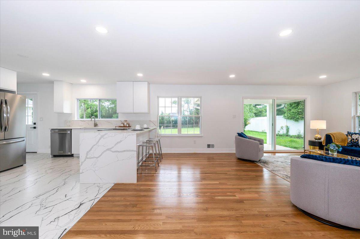 PT ROCKVILLE OUT RES. 3 - Residential