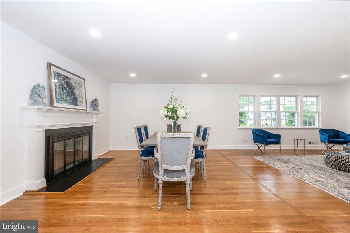 PT ROCKVILLE OUT RES. 3 - Residential