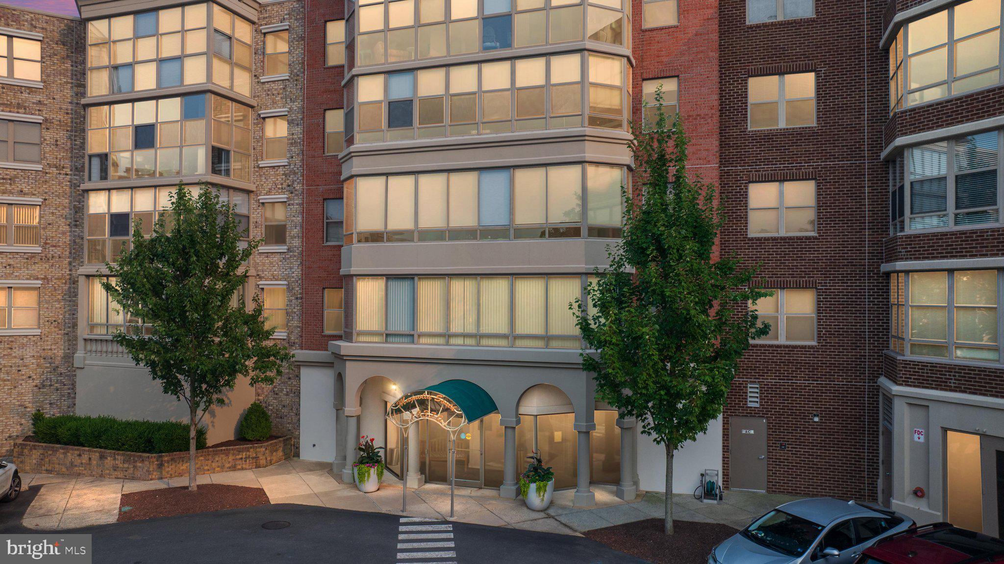 LANSDOWNE WOODS - Residential