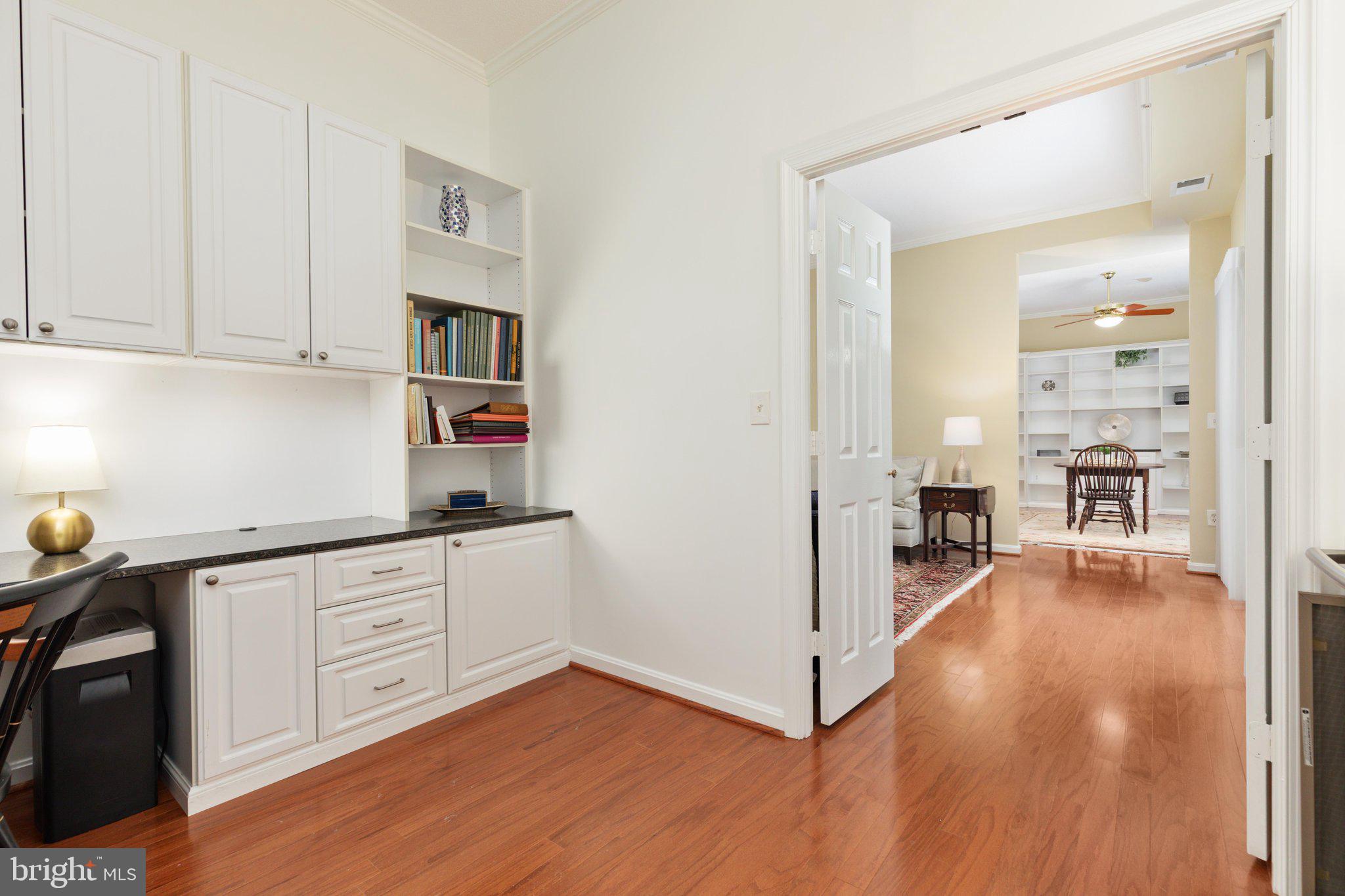 LANSDOWNE WOODS - Residential
