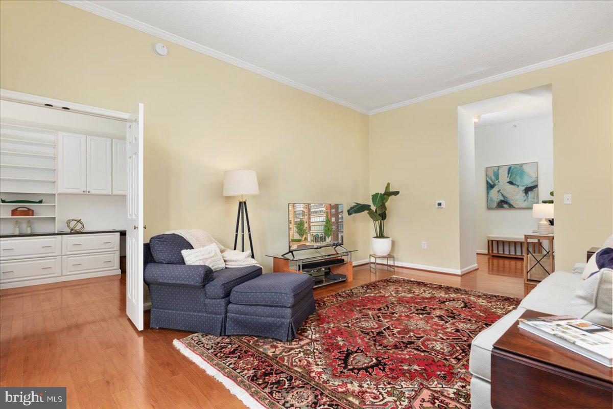 LANSDOWNE WOODS - Residential