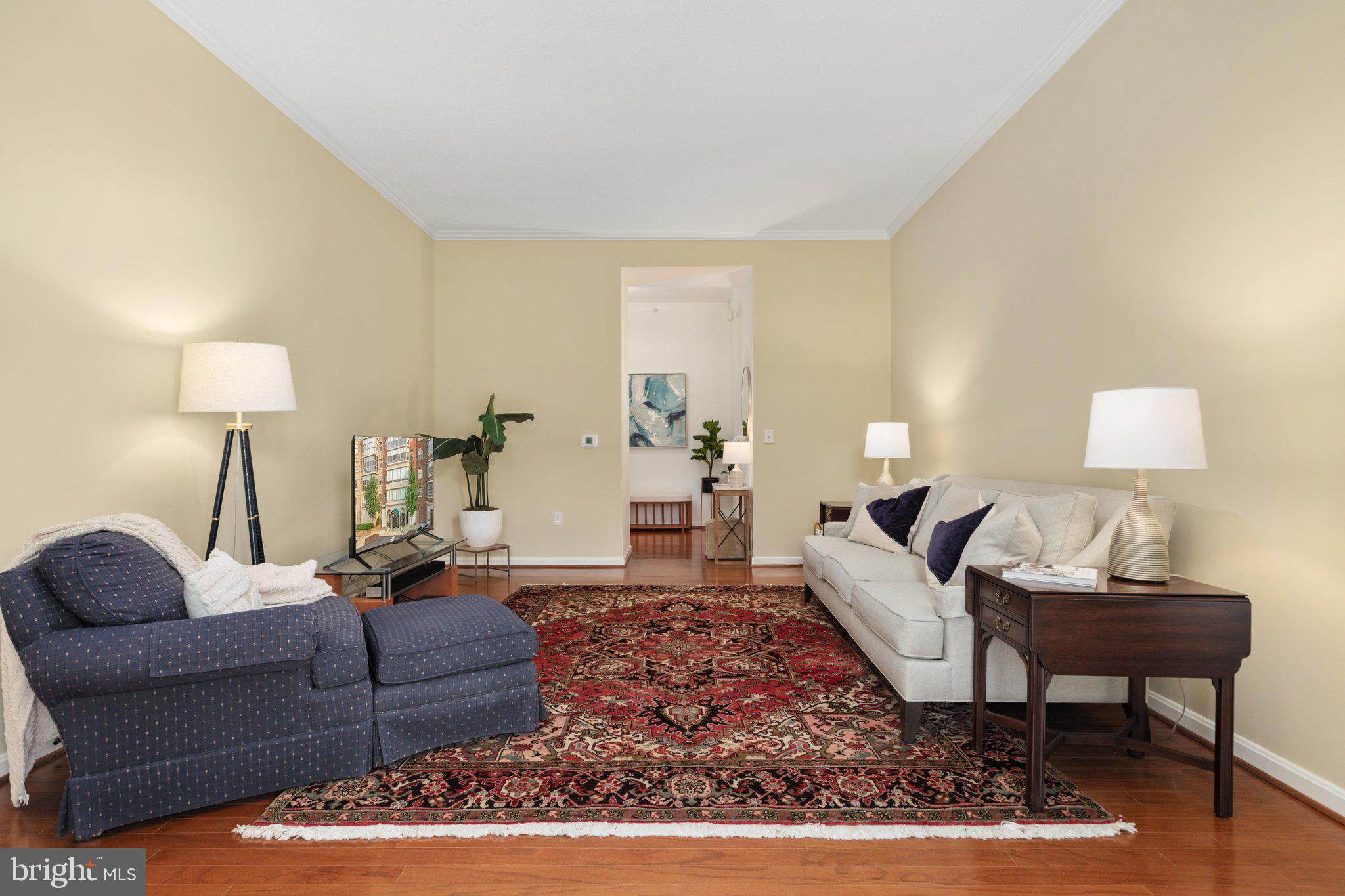 LANSDOWNE WOODS - Residential