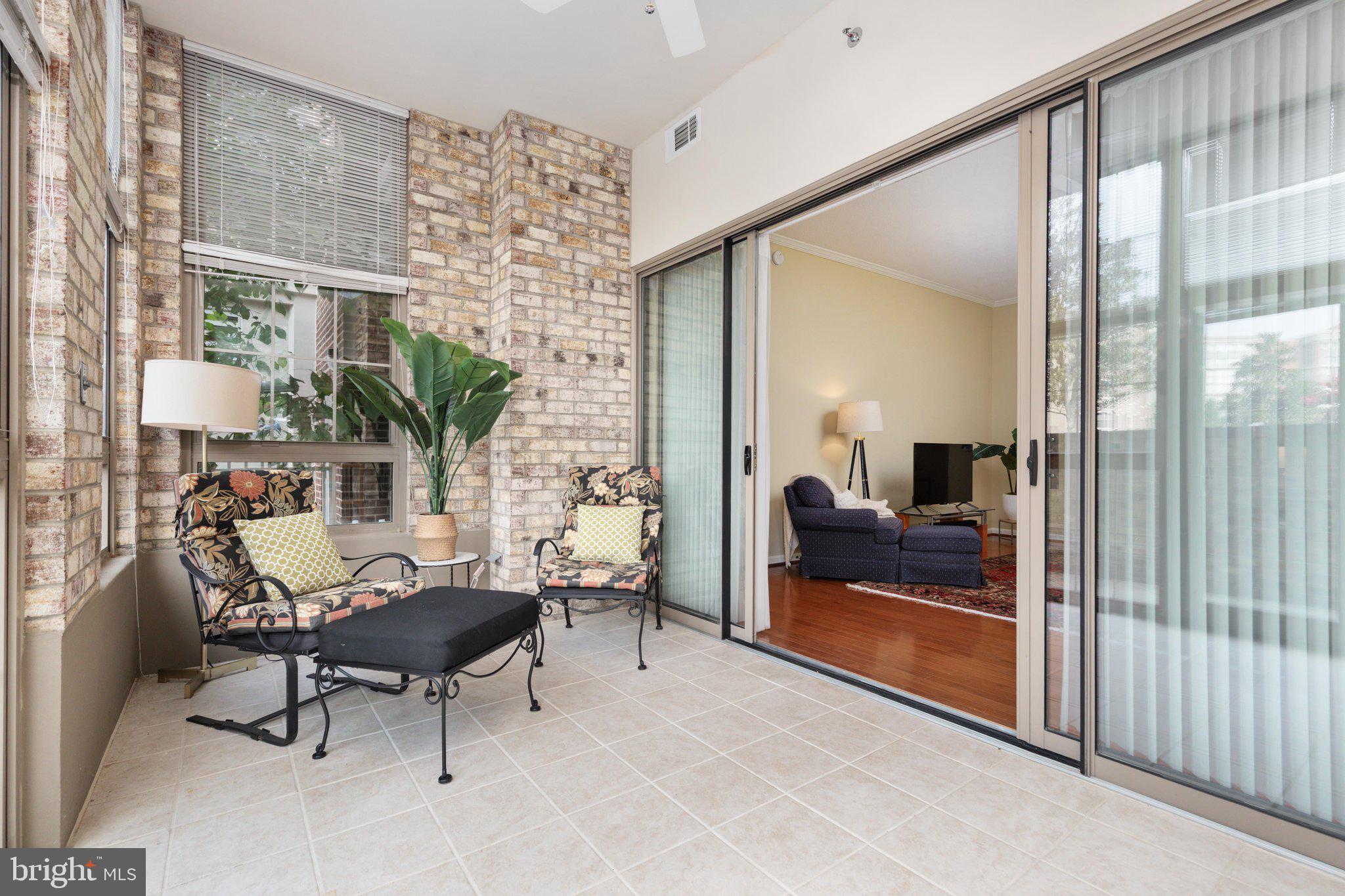 LANSDOWNE WOODS - Residential
