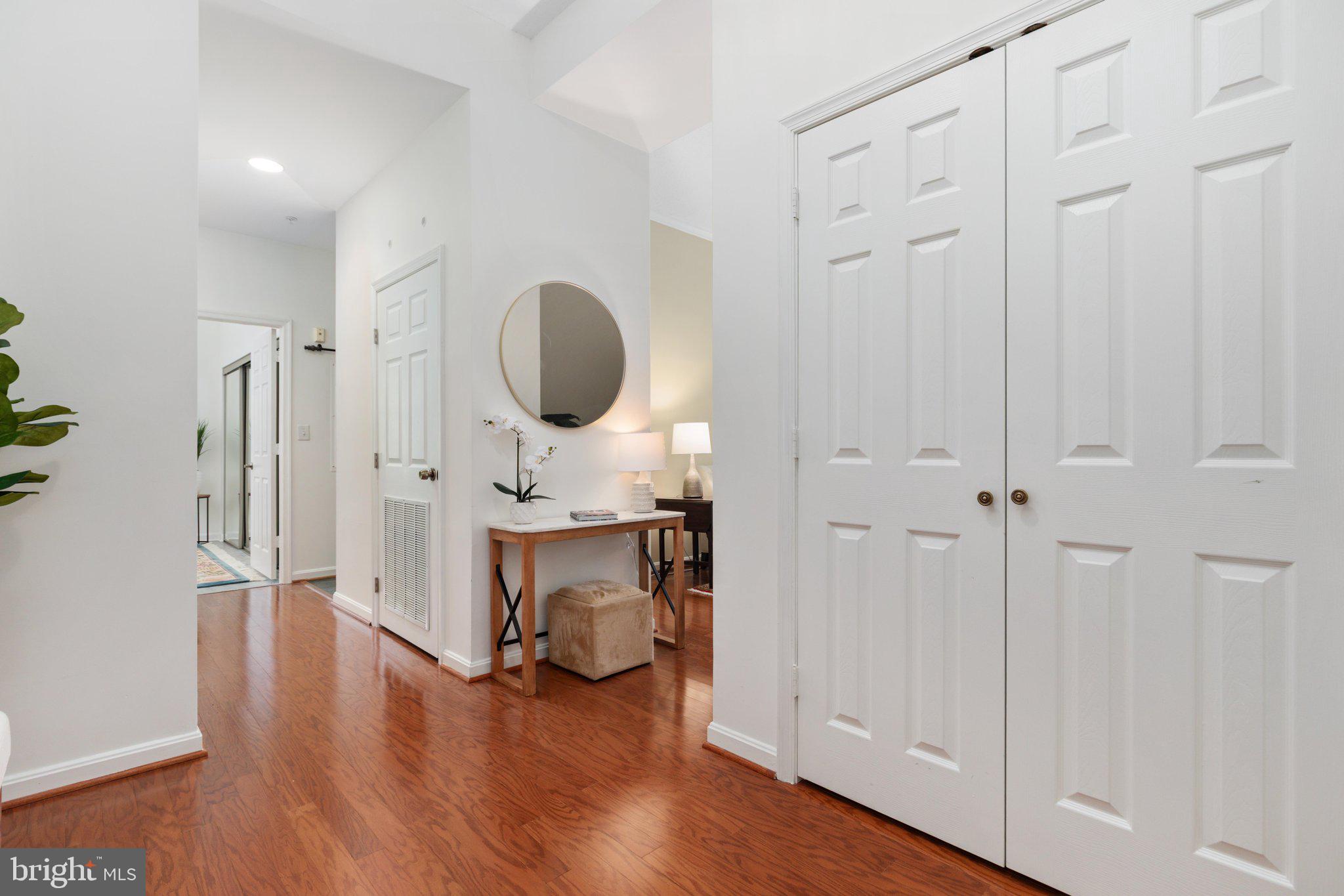 LANSDOWNE WOODS - Residential