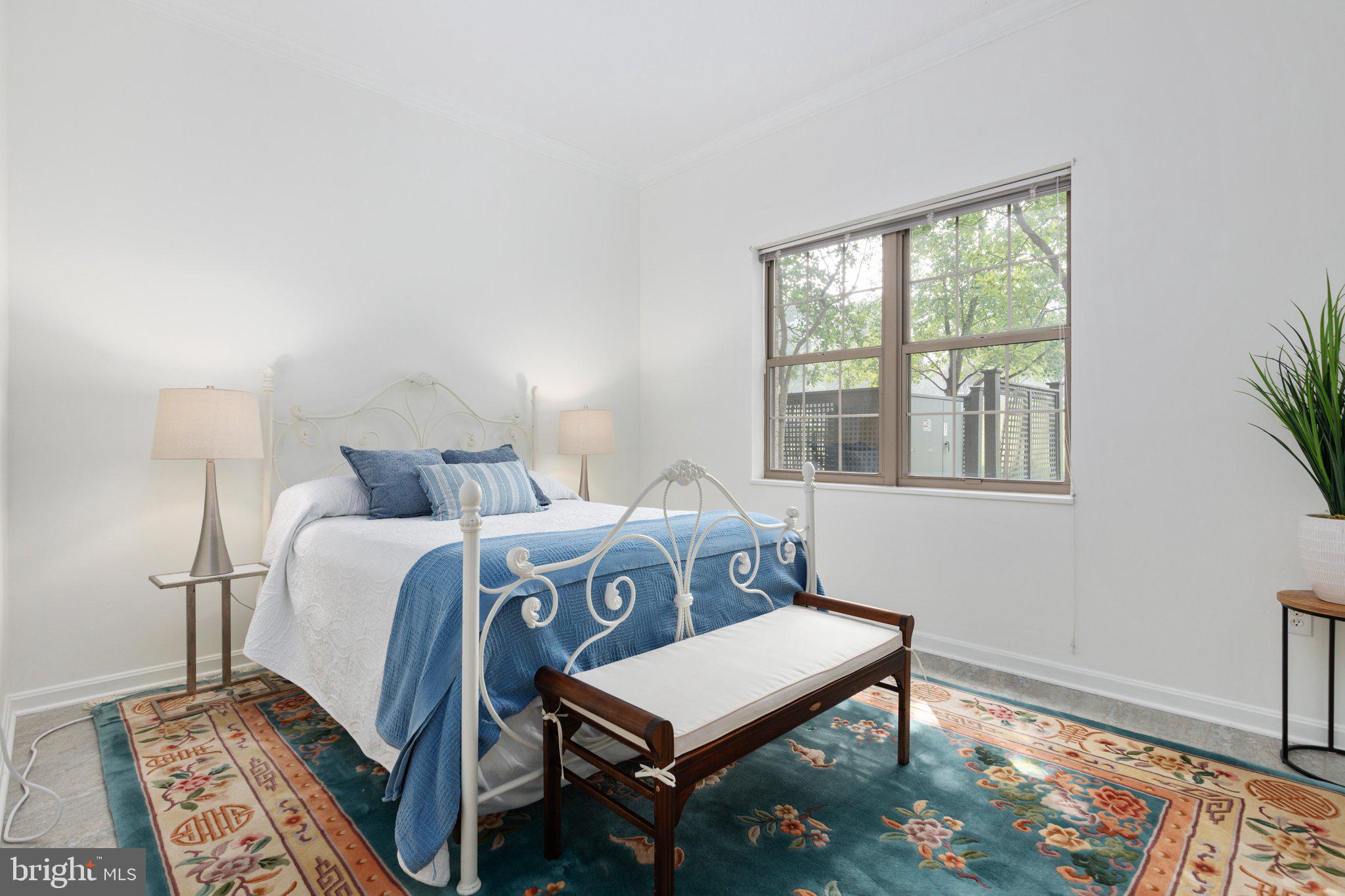 LANSDOWNE WOODS - Residential