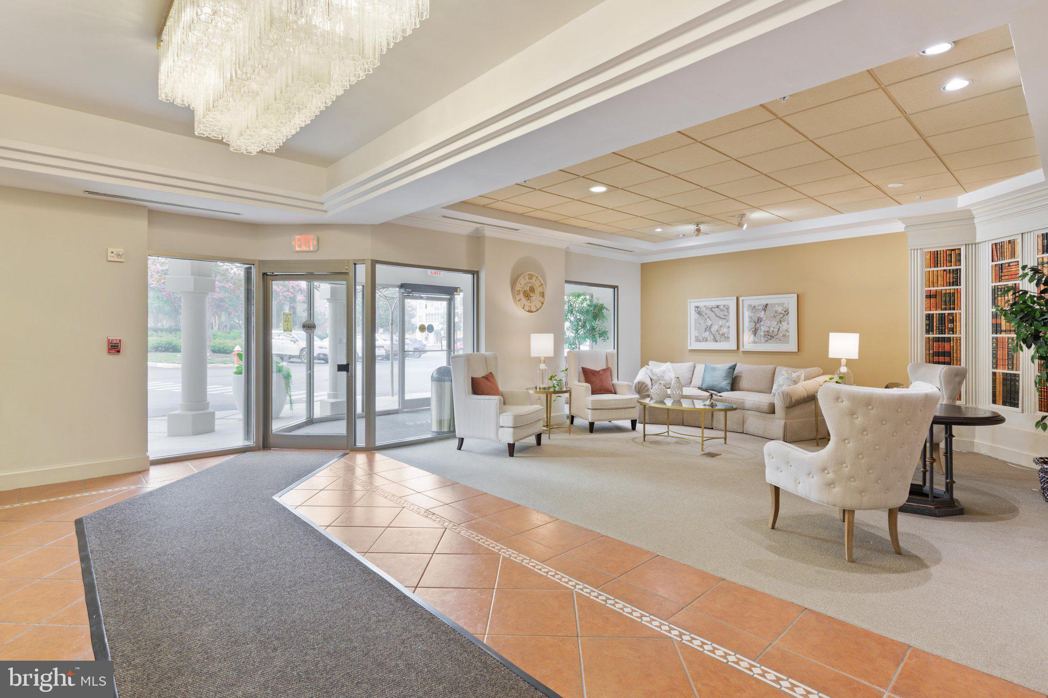 LANSDOWNE WOODS - Residential