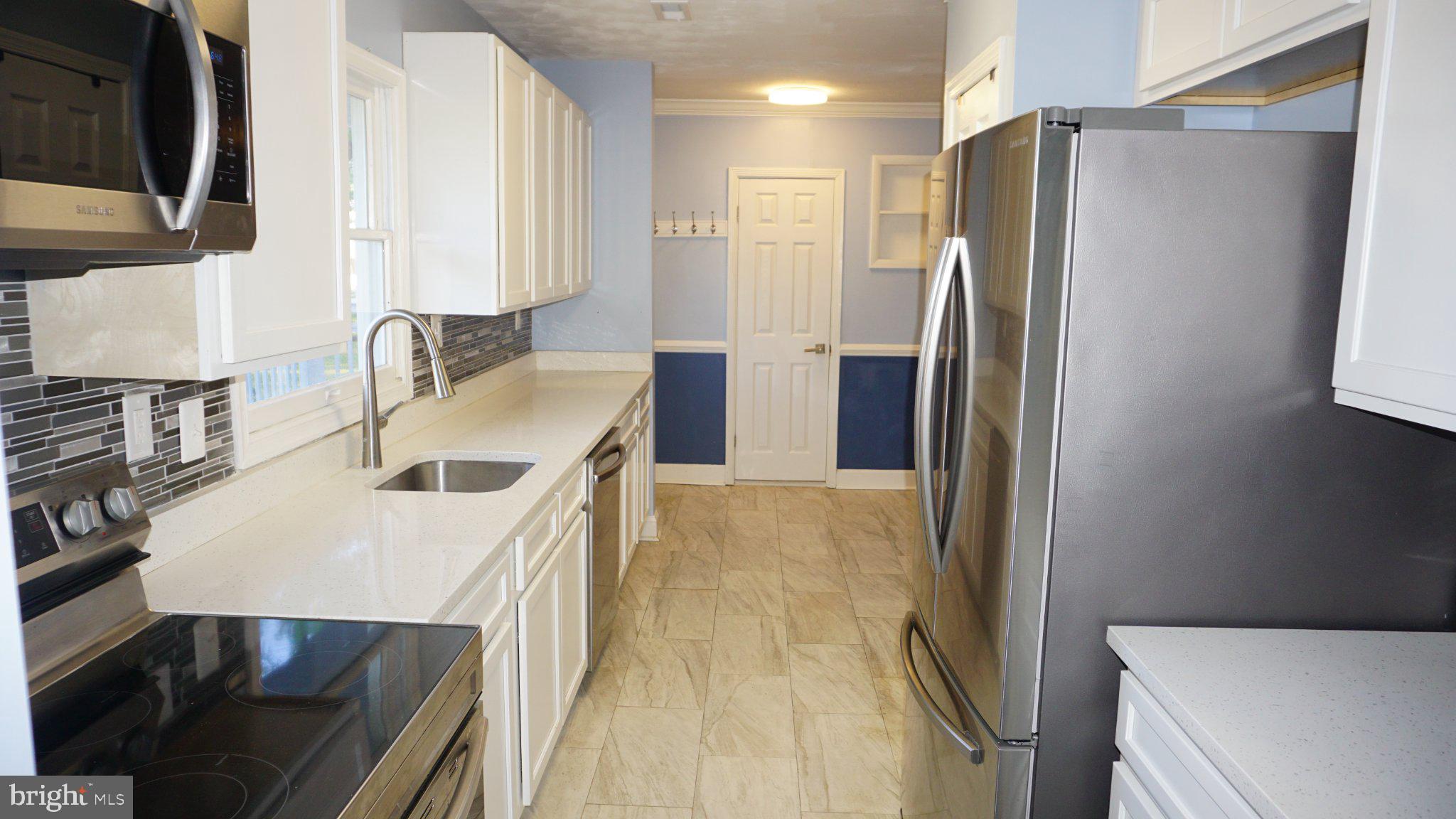 DEALE BEACH - Residential