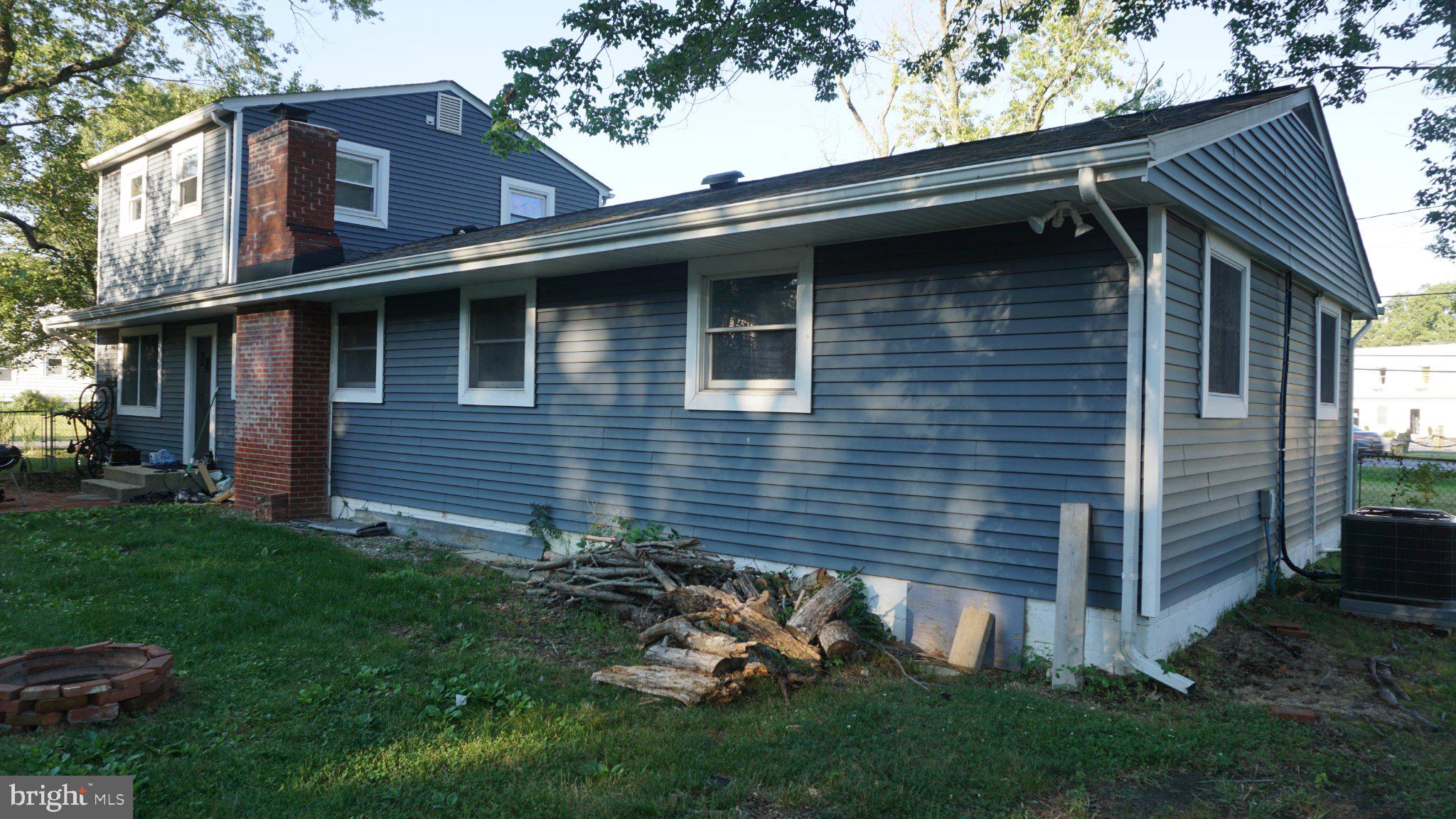 DEALE BEACH - Residential