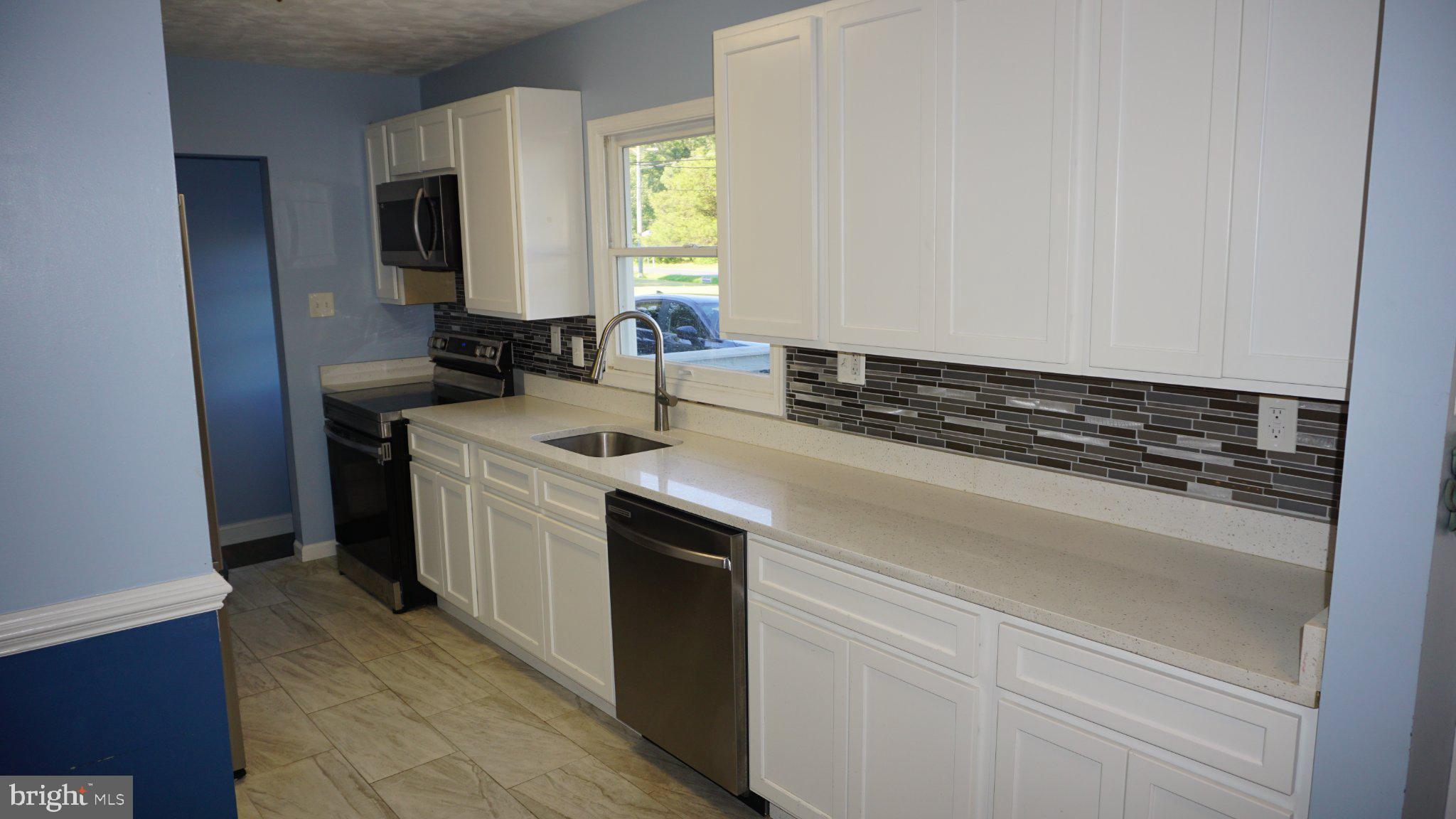 DEALE BEACH - Residential