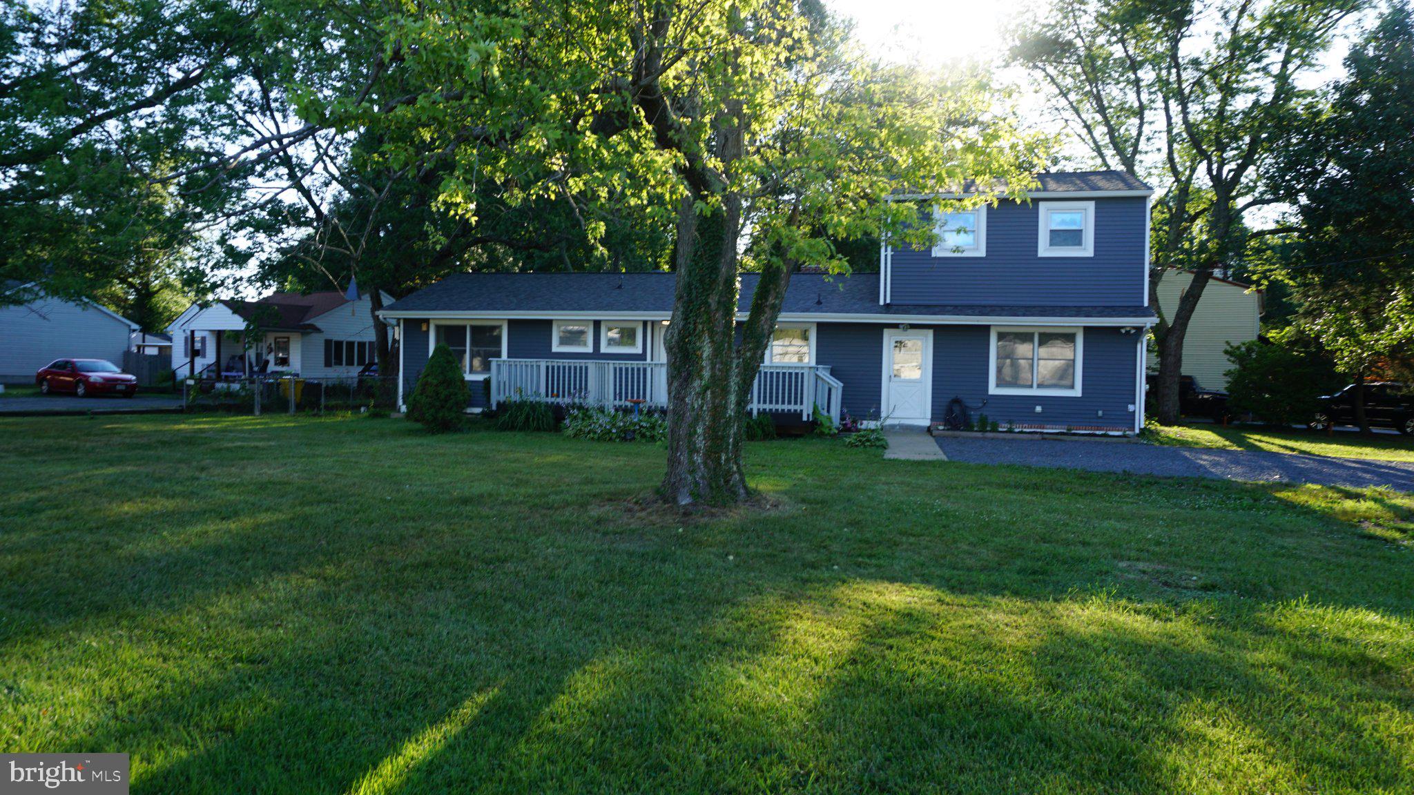 DEALE BEACH - Residential
