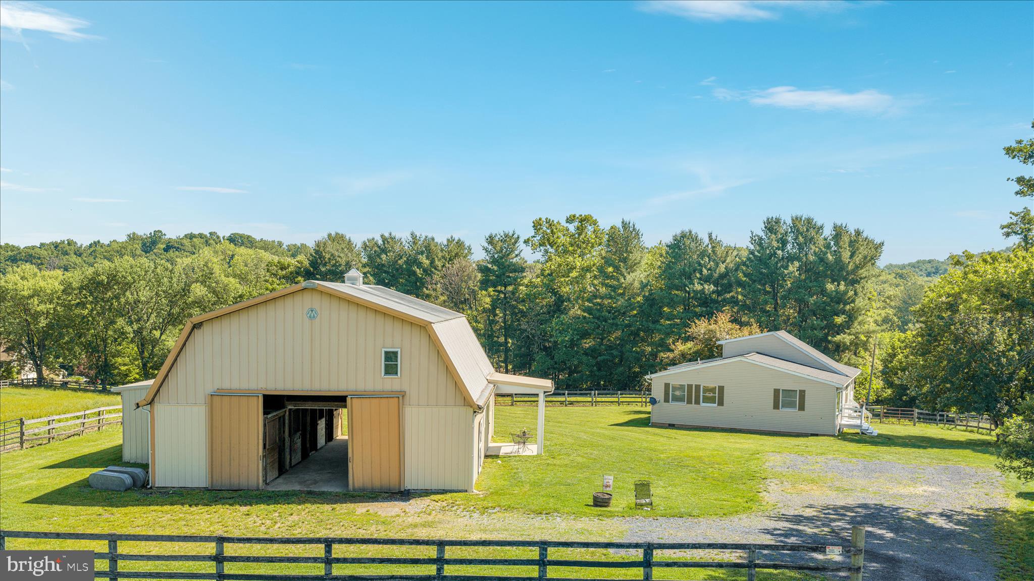 AVON BEND - Farm