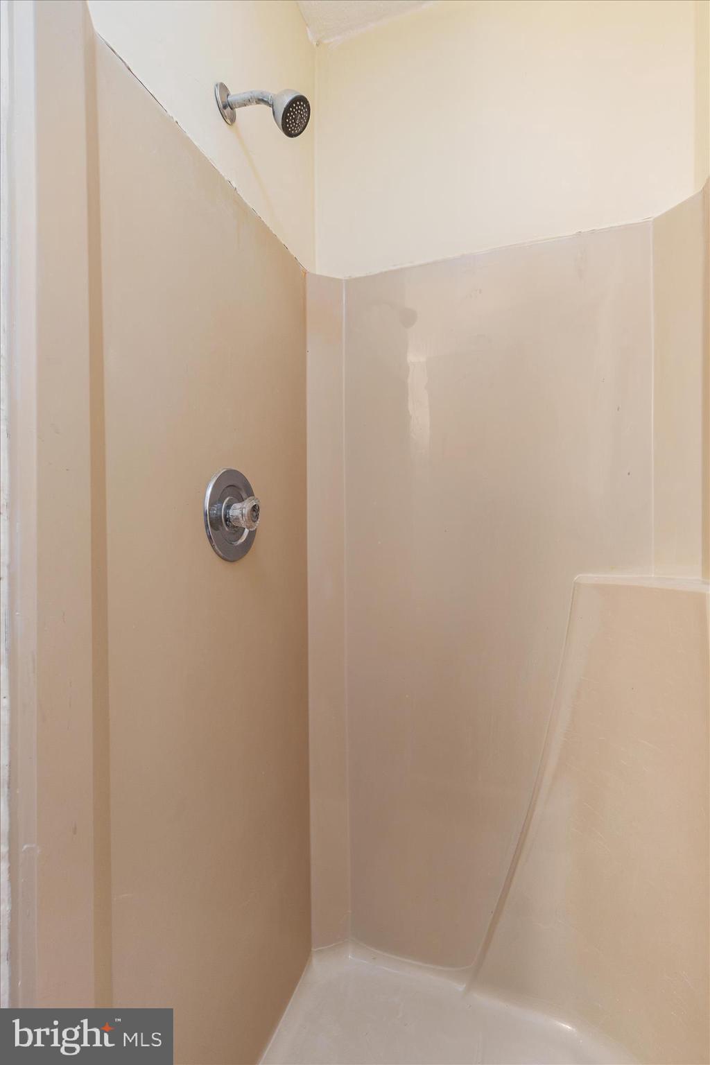 AVON BEND - Farm