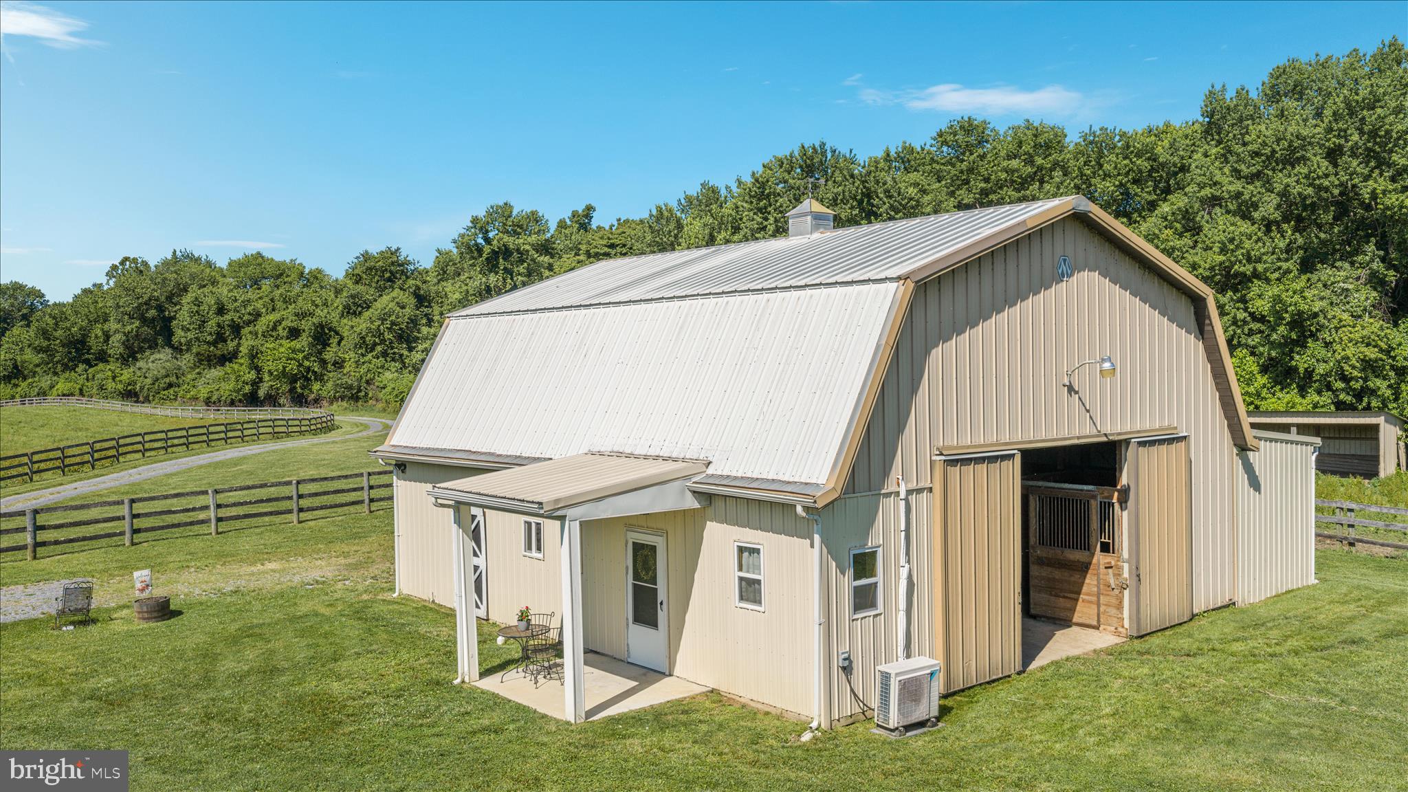 AVON BEND - Farm
