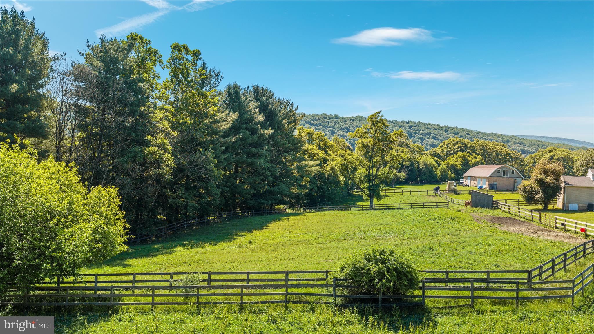 AVON BEND - Farm