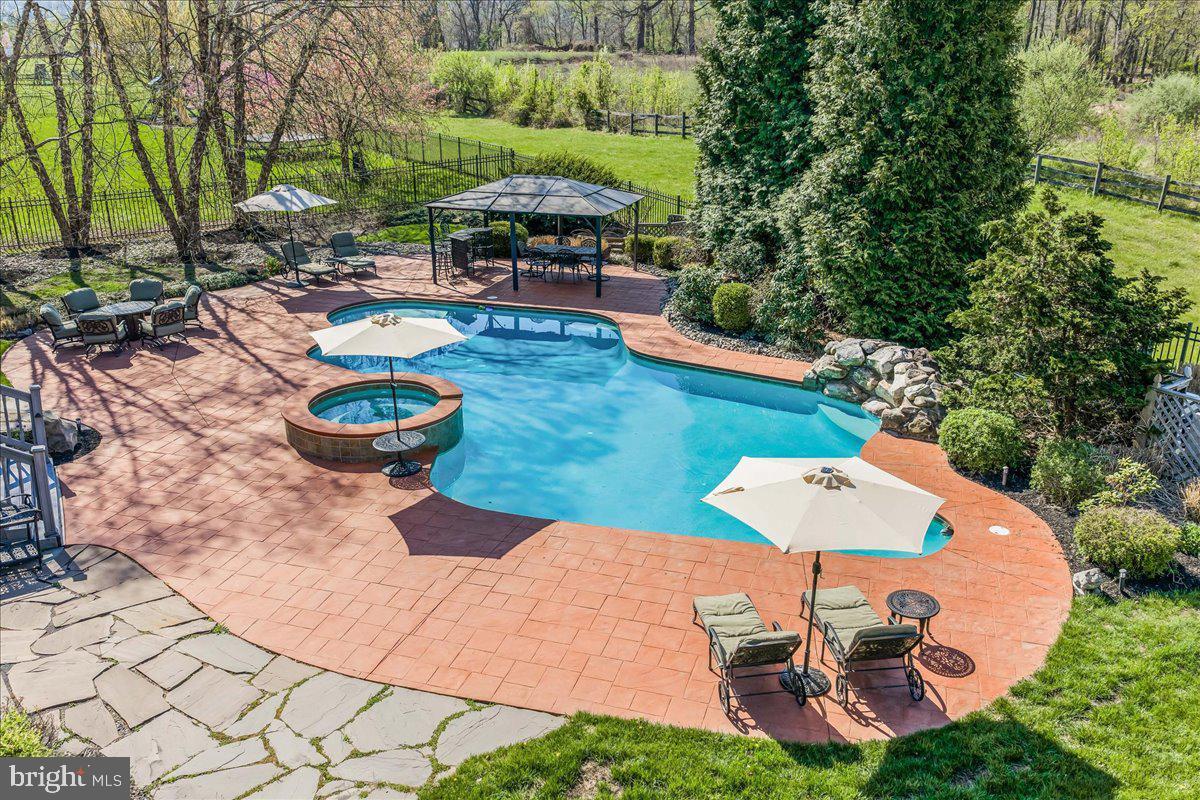 PICKERING GLEN - Residential