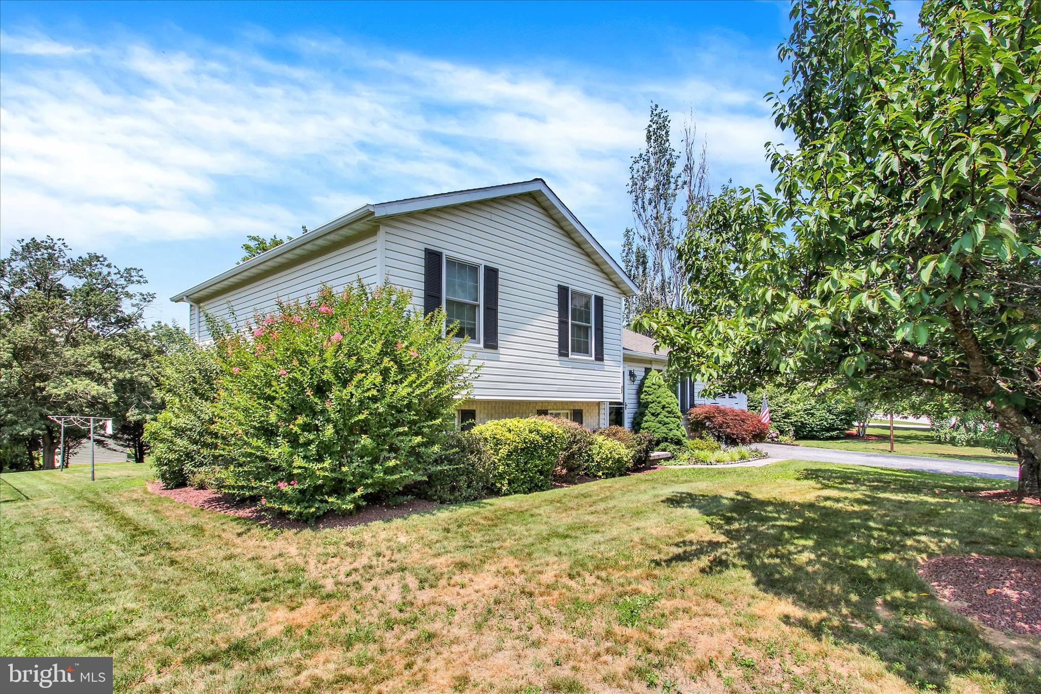 HALL ESTATES - Residential