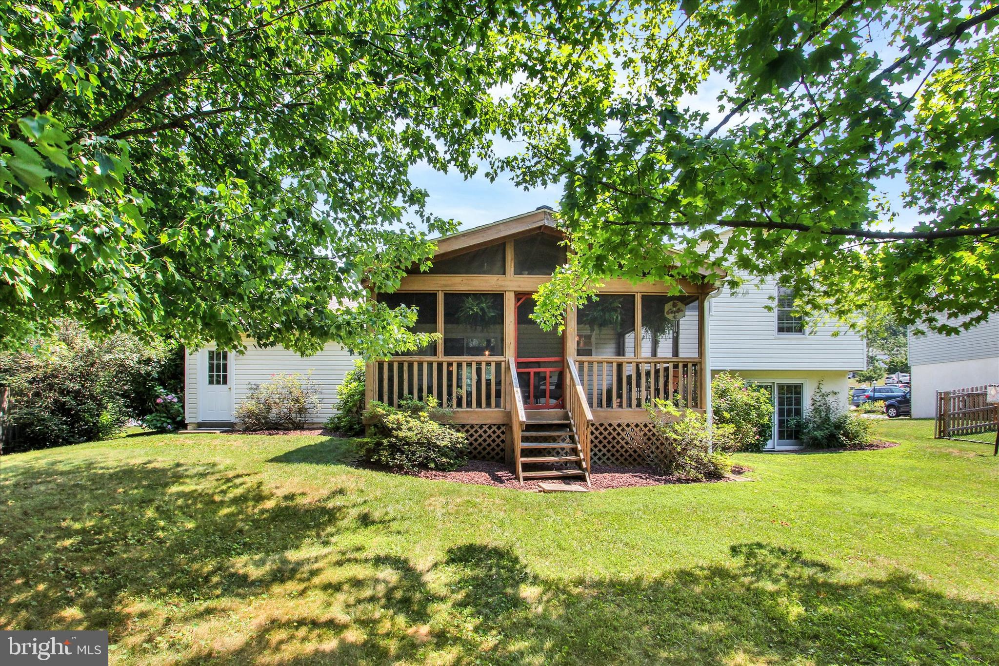 HALL ESTATES - Residential