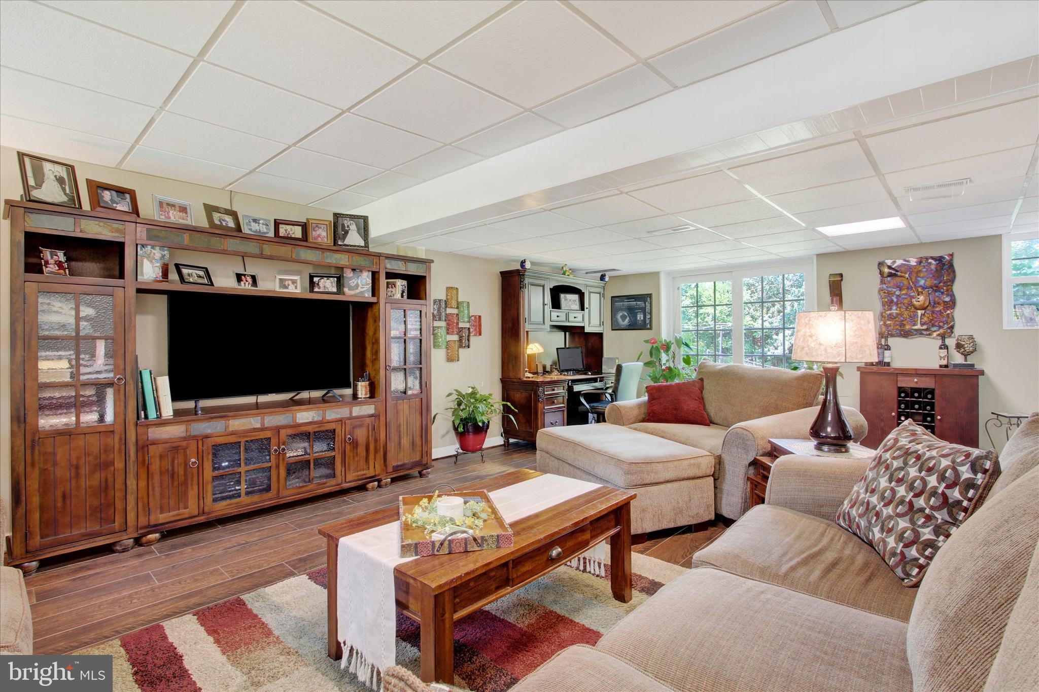HALL ESTATES - Residential